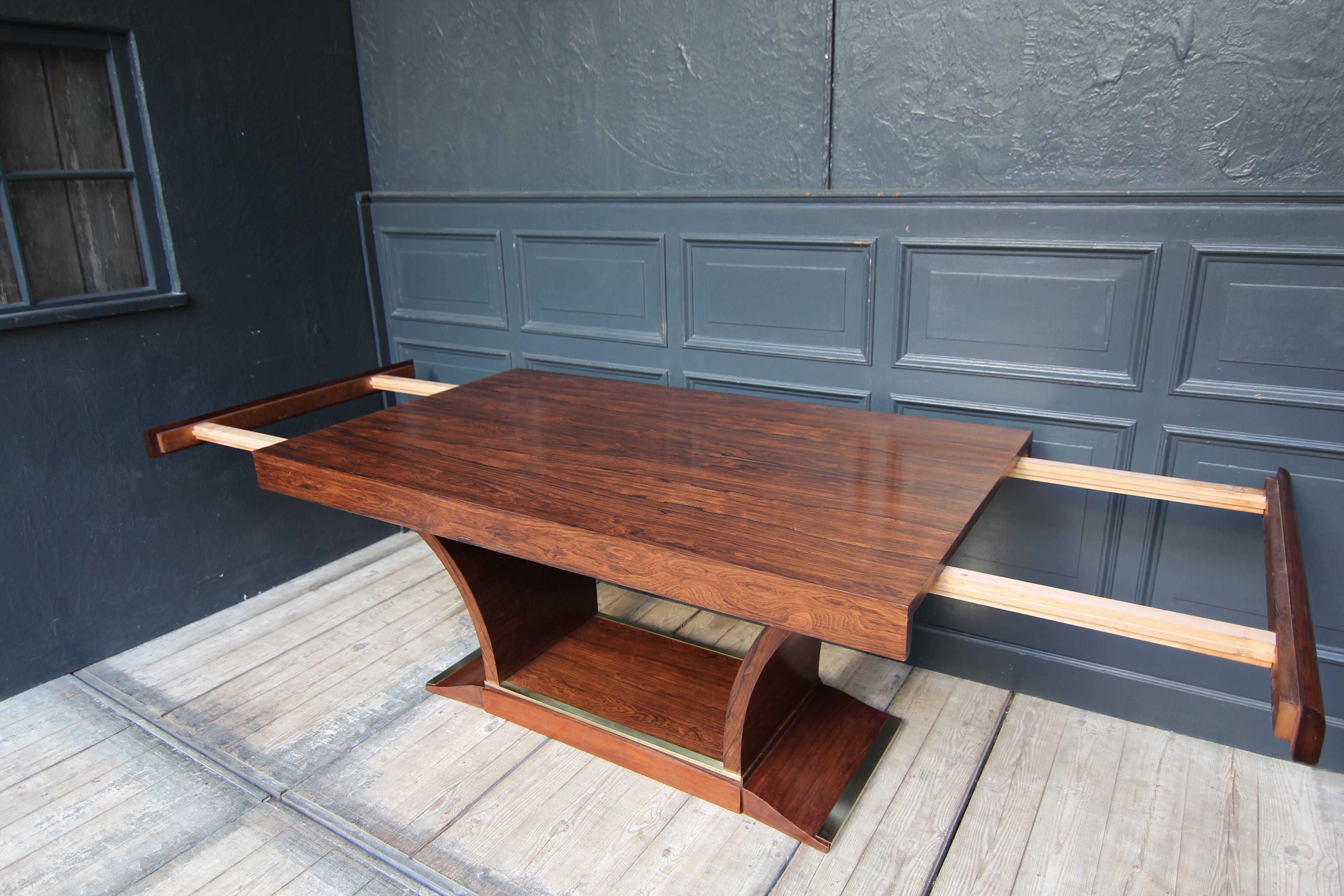 Mid-20th Century Extendable French Art Deco Rosewood Table, 1930´s For Sale