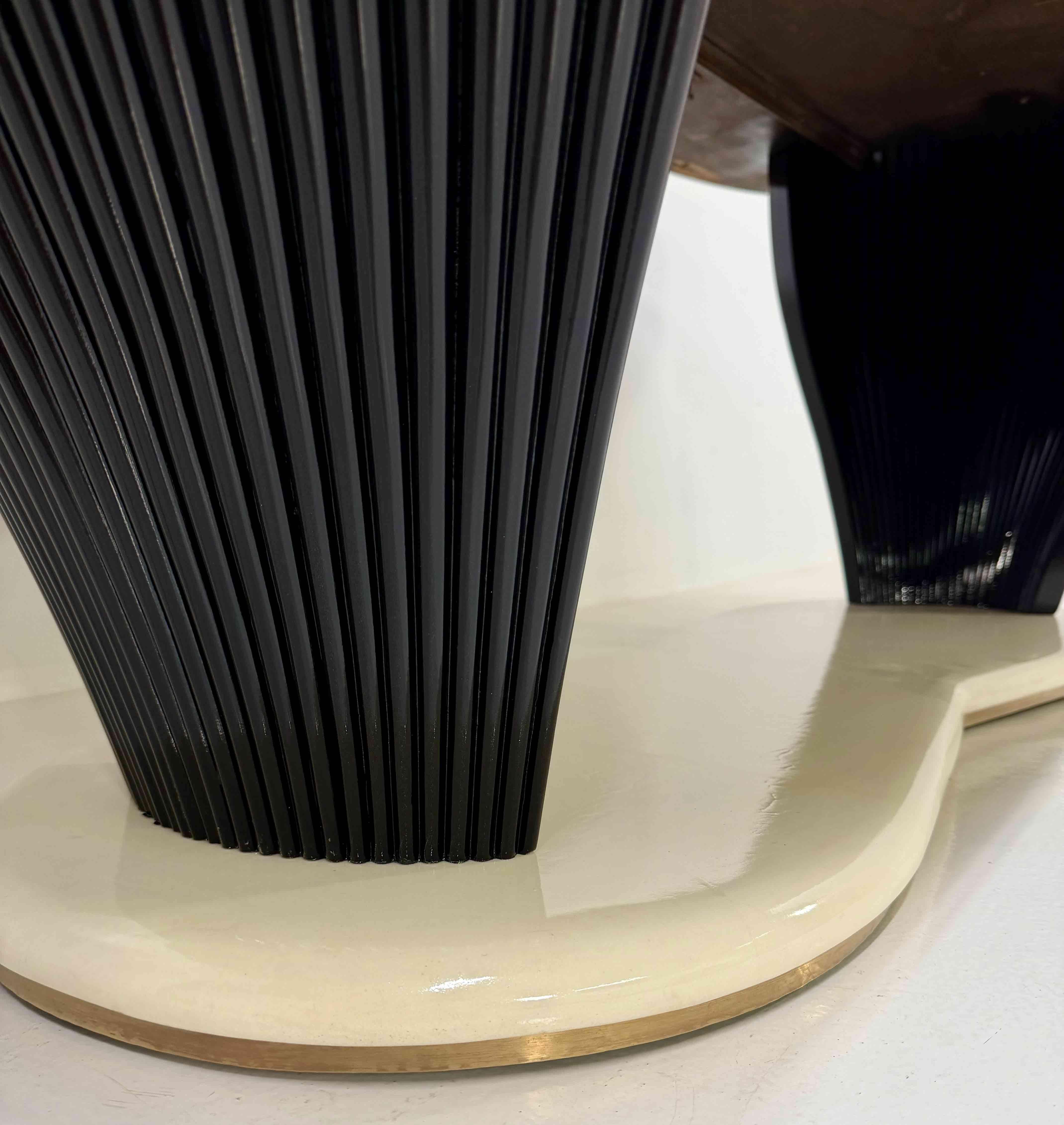 Table de salle à manger extensible Art déco italien att. Vittorio Dassi en parchemin, années 1940 en vente 7