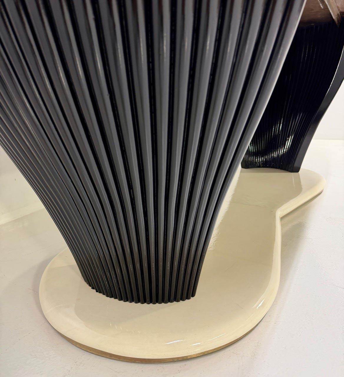 Table de salle à manger extensible Art déco italien att. Vittorio Dassi en parchemin, années 1940 en vente 4