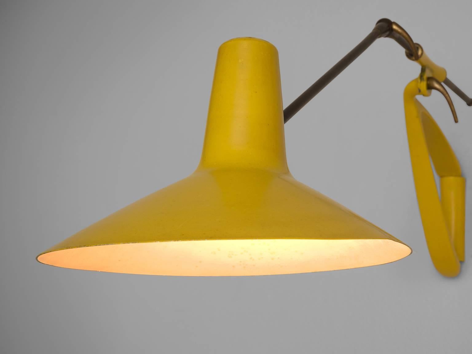 Extendable Italian Lamp in Yellow Metal and Brass In Good Condition In Waalwijk, NL