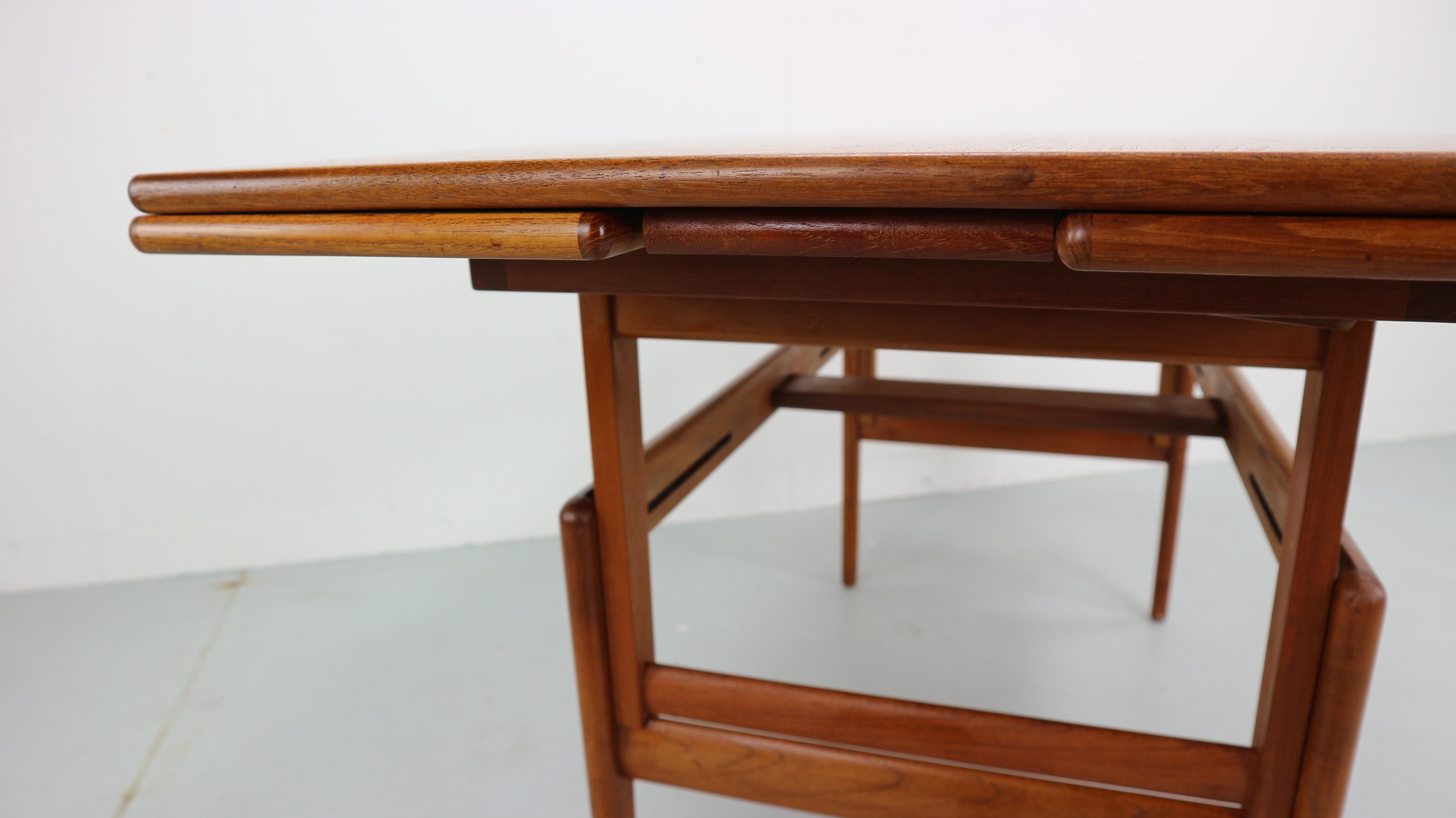 Extendable Kai Kristiansen Elevator Table, Denmark, 1960s 3