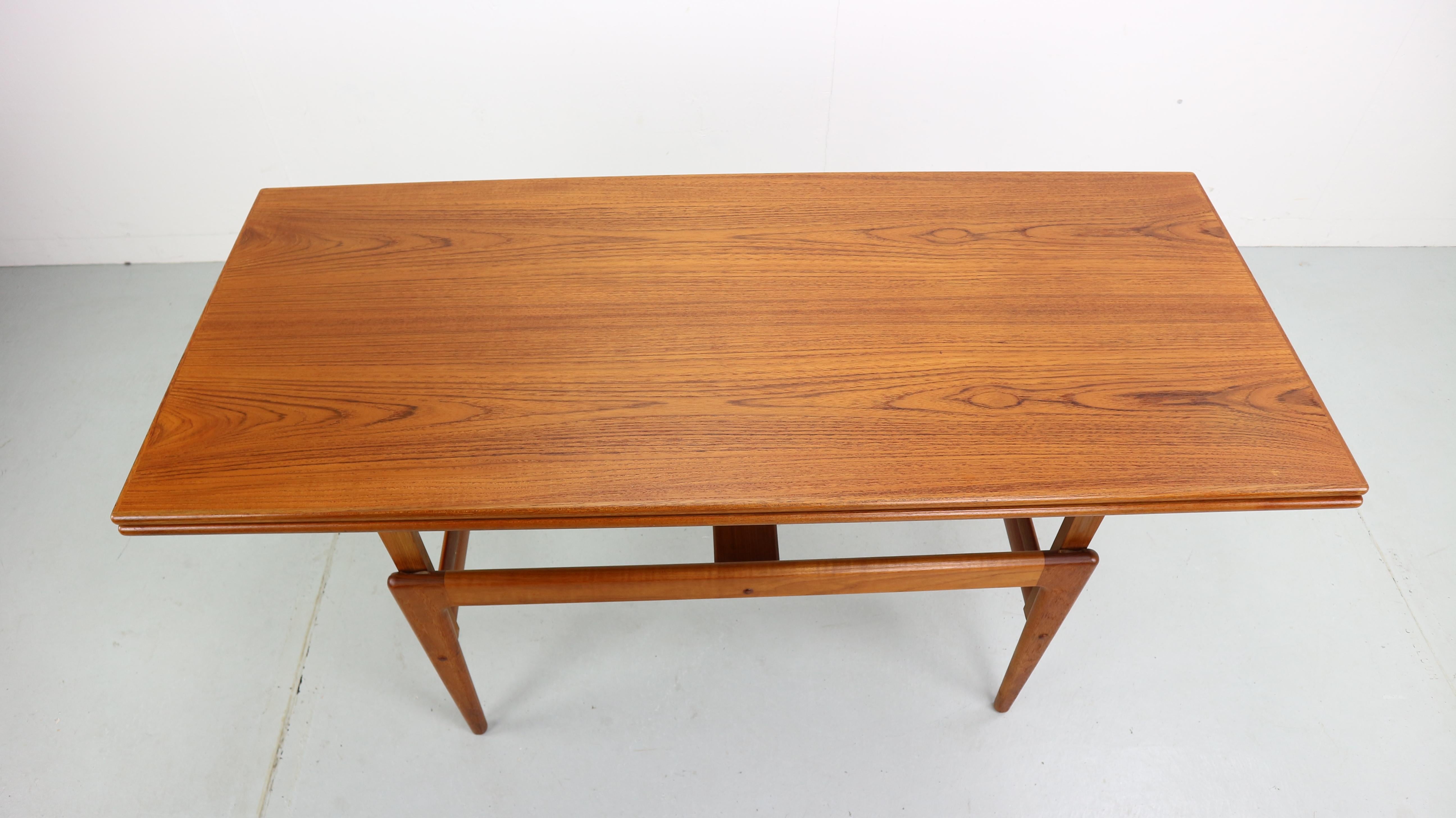Mid-20th Century Extendable Kai Kristiansen Elevator Table, Denmark, 1960s