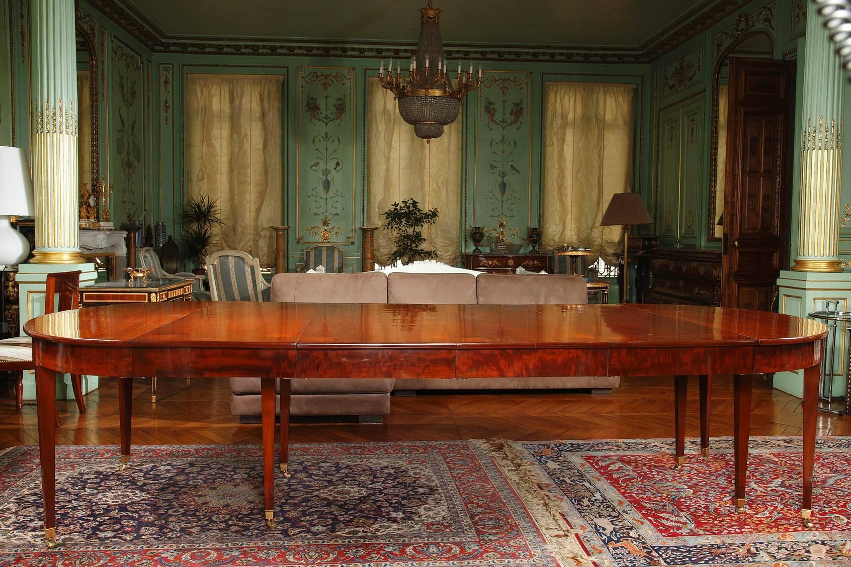 Late 18th Century Extendable Mahogany Dining Room Table, Directoire Period