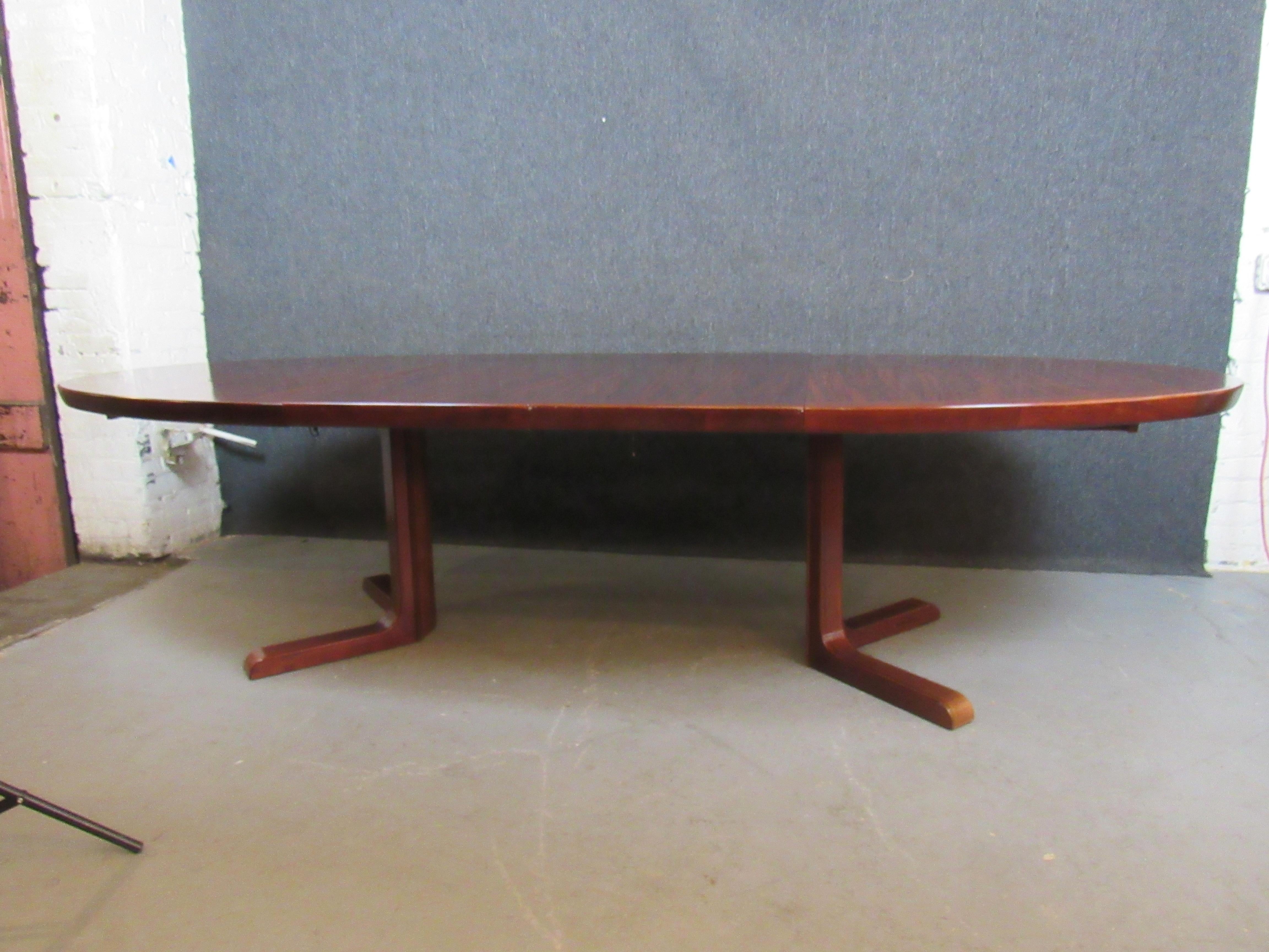 Extendable Mid-Century Danish Rosewood Table by Skovby 5