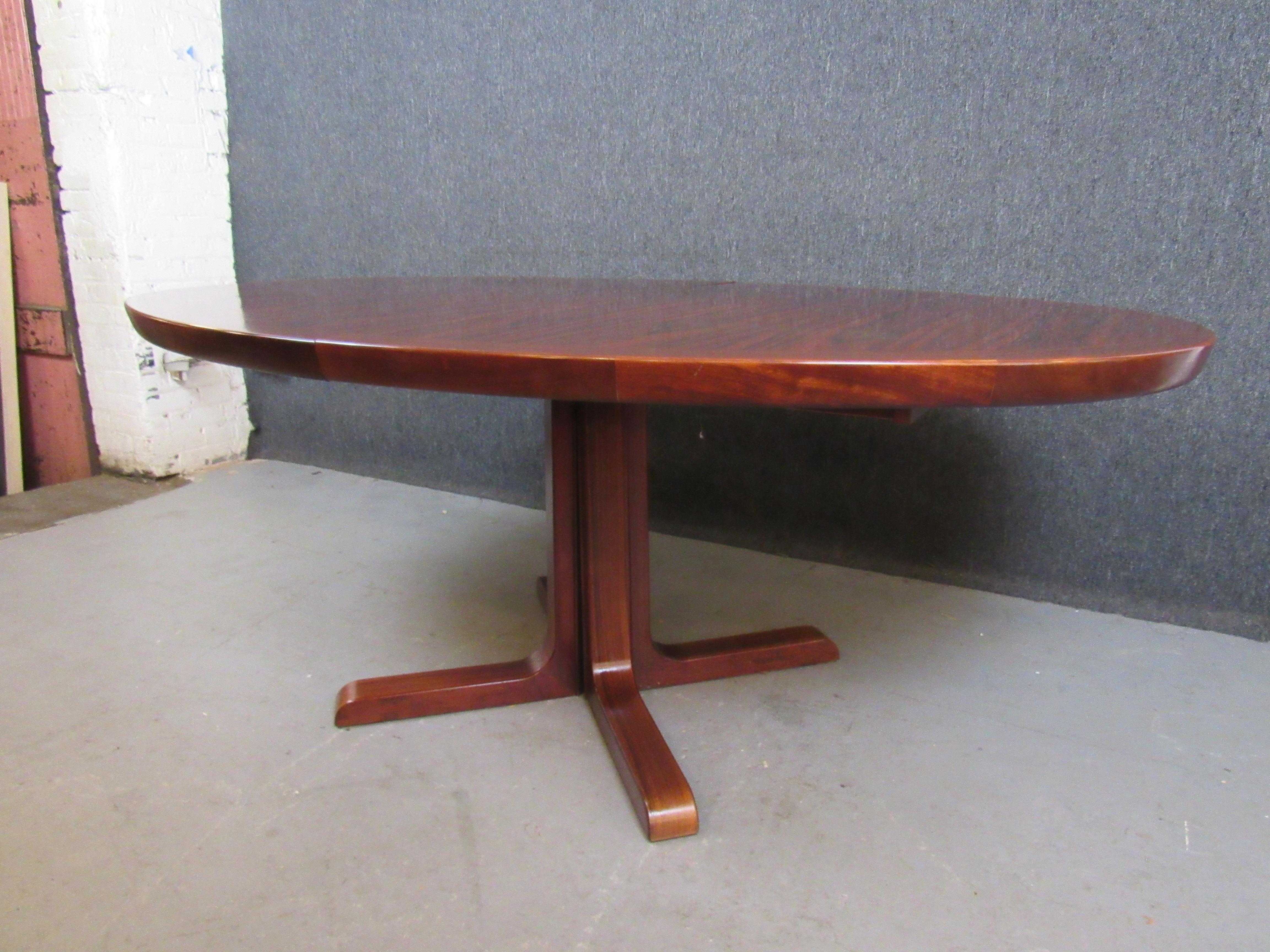 Wood Extendable Mid-Century Danish Rosewood Table by Skovby