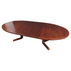 Table danoise du milieu du siècle dernier en bois de rose extensible par Skovby