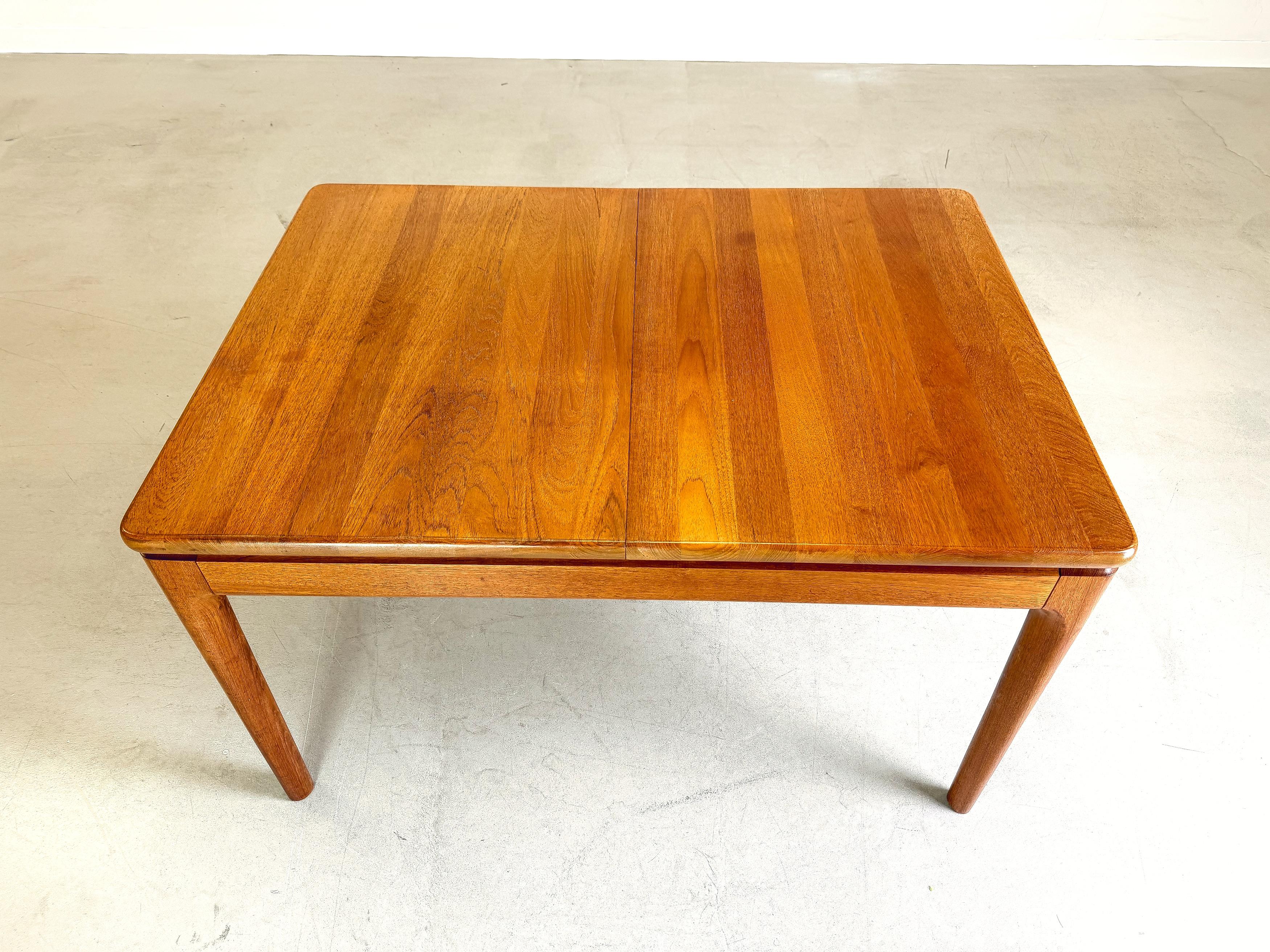 Huilé Table de salle à manger extensible Mid Century Glostrup Møbelfabrik teck en vente