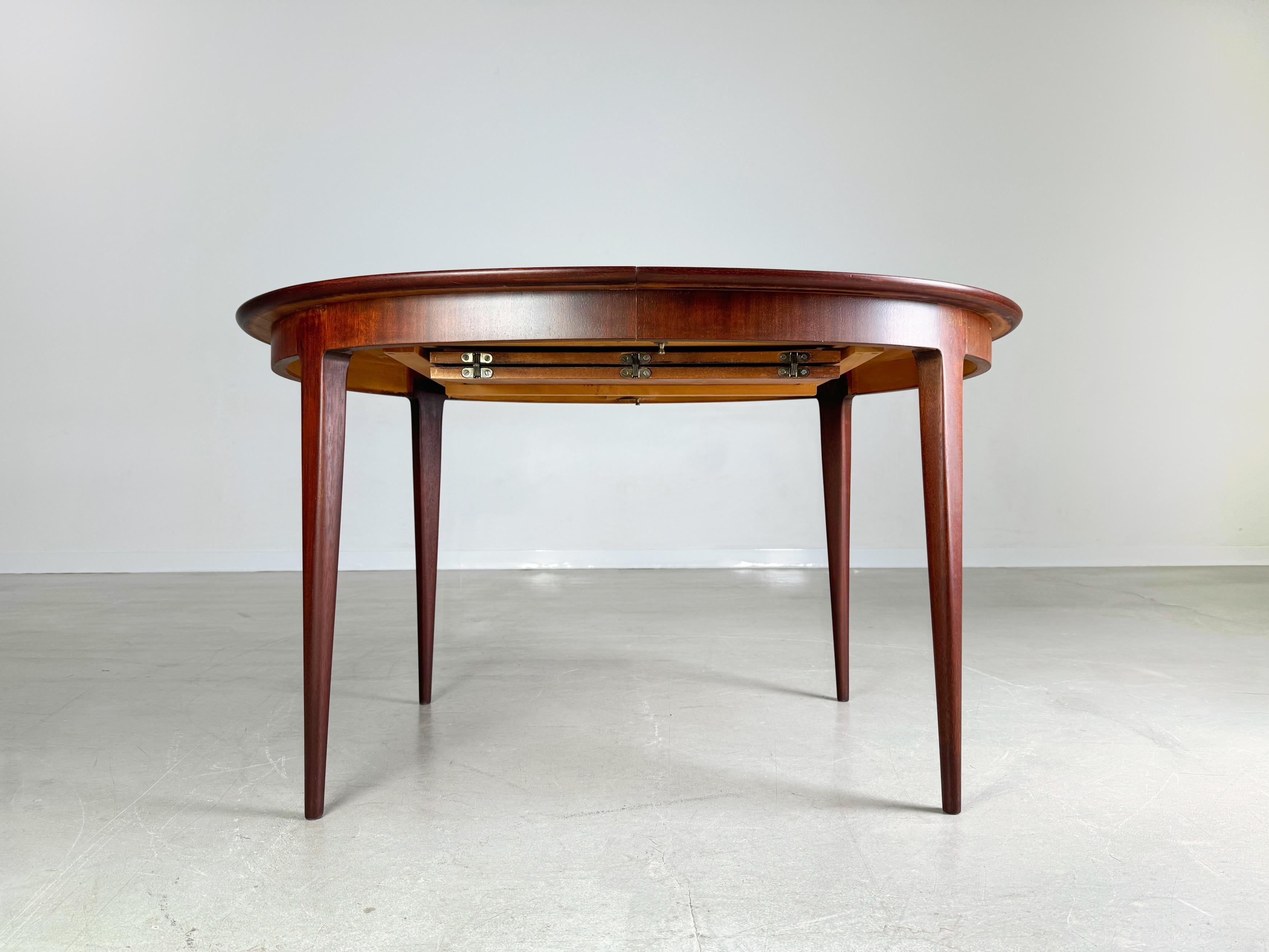 Ausziehbarer Mid-Century-Esstisch aus dunklem Holz, Vintage, 1960er Jahre im Angebot 5