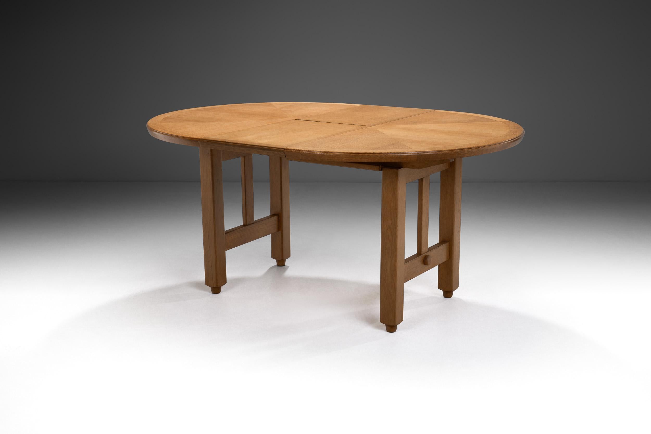 Mid-Century Modern Extendable Oak Dining Table by Guillerme et Chambron, France Late 20th Century
