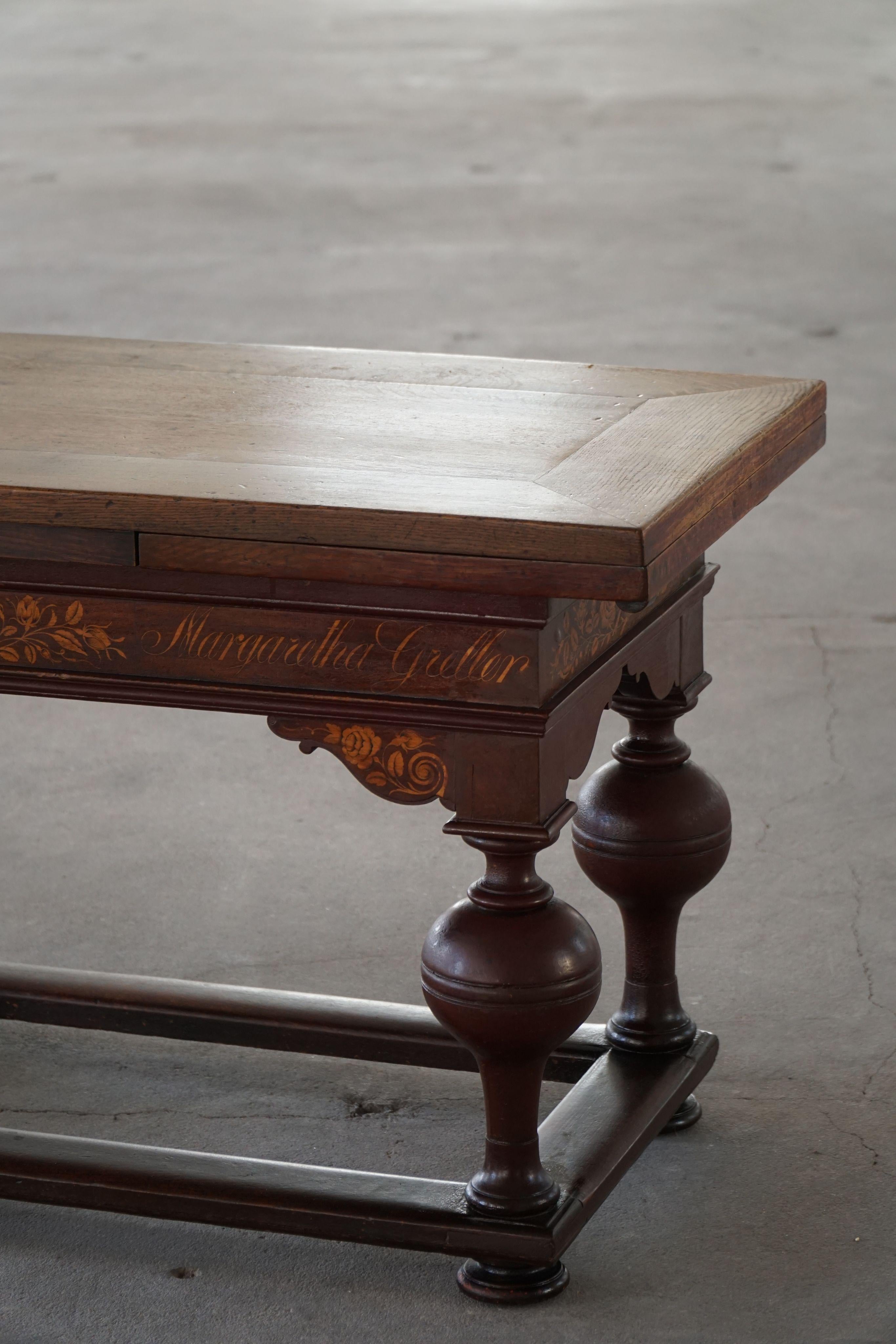 Mesa Extensible de Roble con Intarsia, Barroca, Ebanista Danés, Siglo XIX en venta 8
