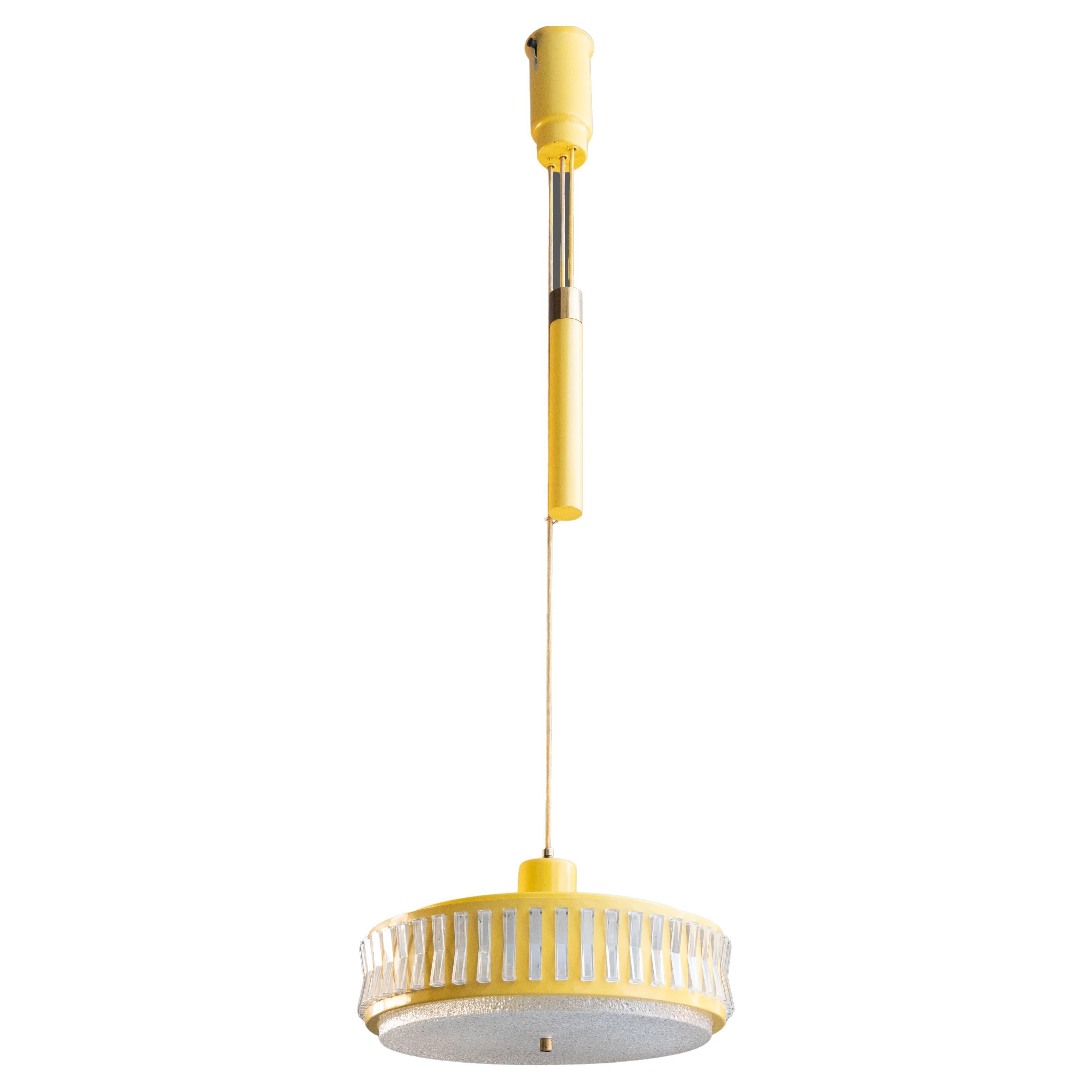Extendable pendant lamp in yellow metal and plastic, 1970 Extendable
