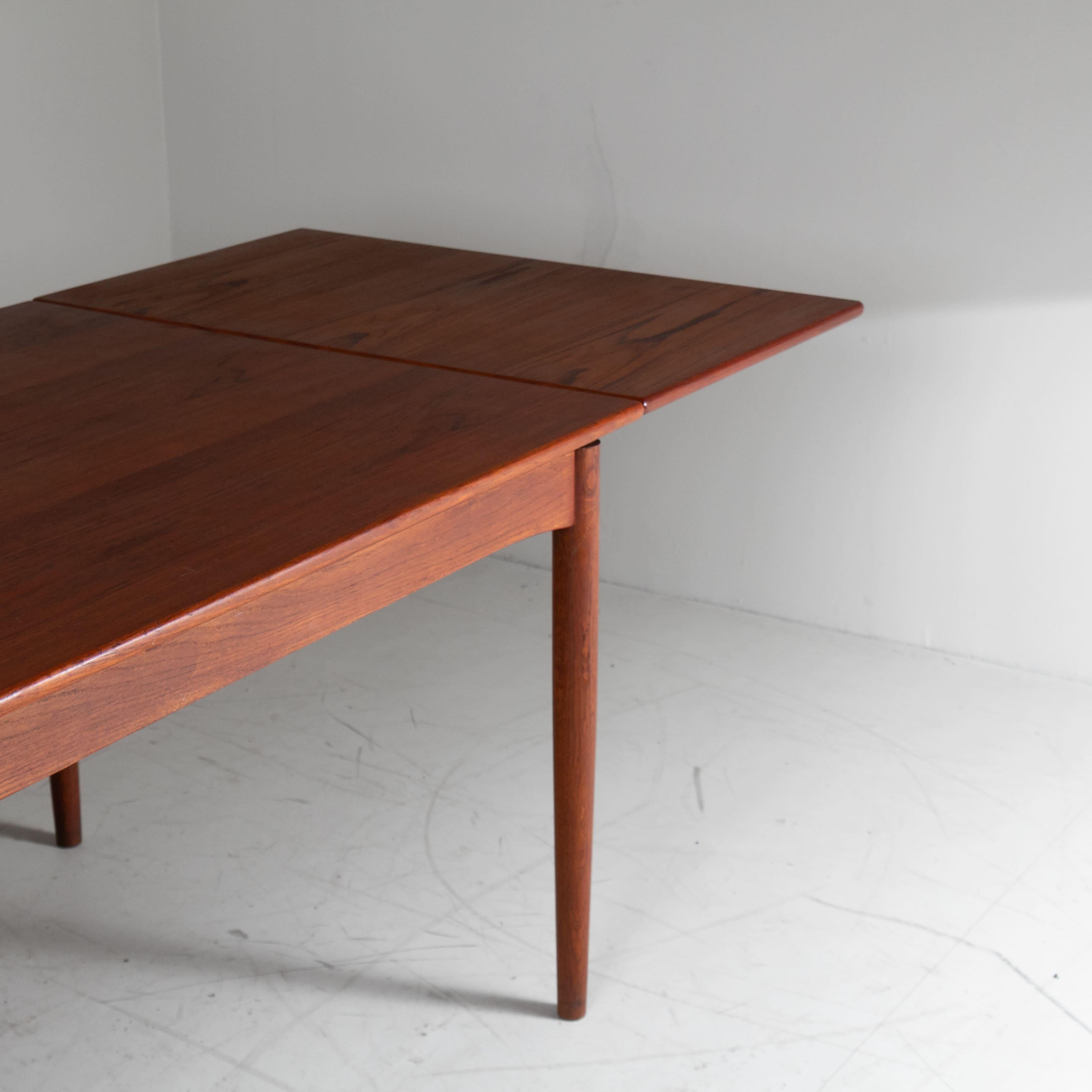 Table rectangulaire en bois à rallonge, Finn JUHL, années 1950 en vente 1
