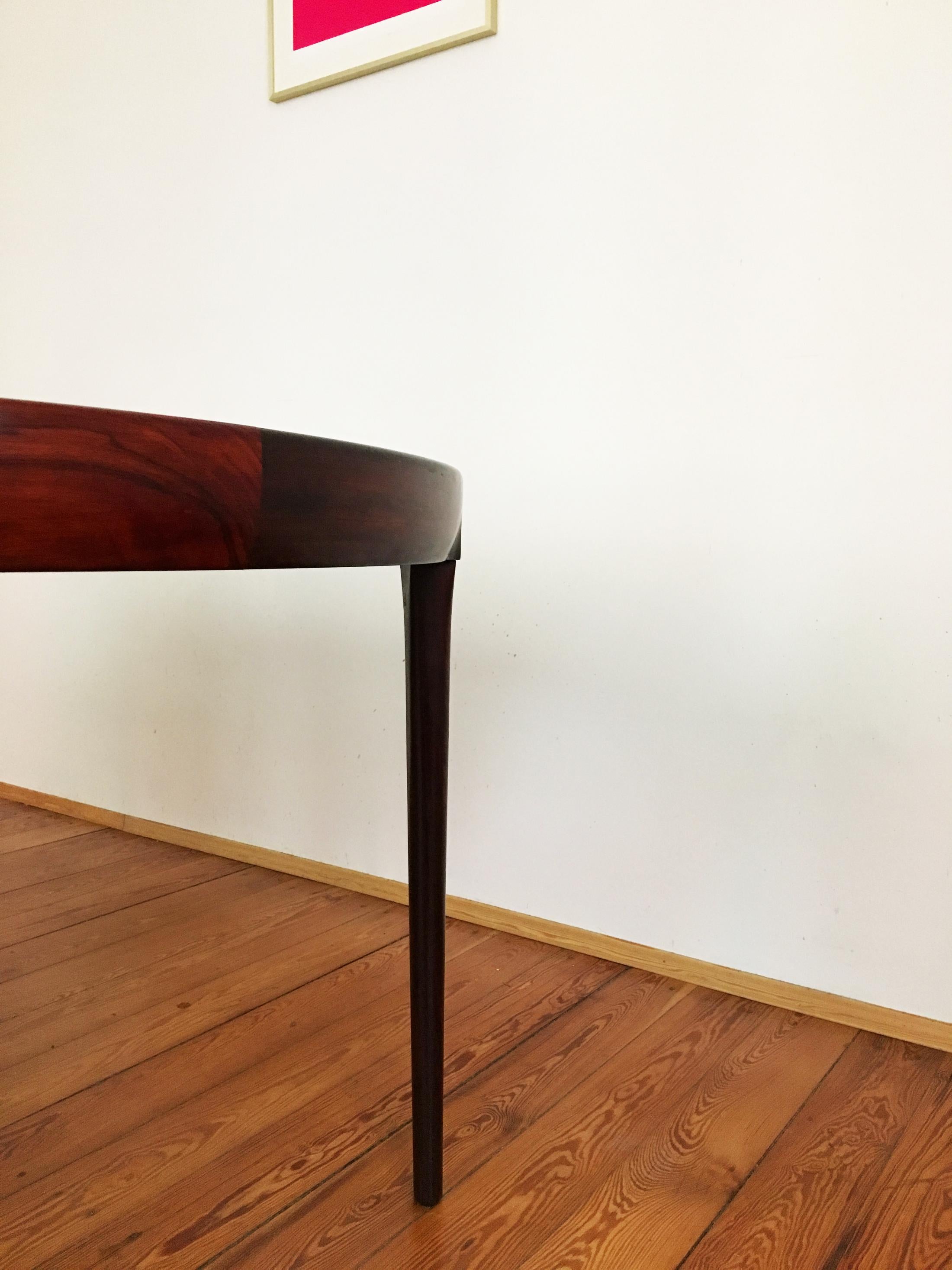 Extendable Rosewood Dining Table by Ib Kofod-Larsen For Sale 5
