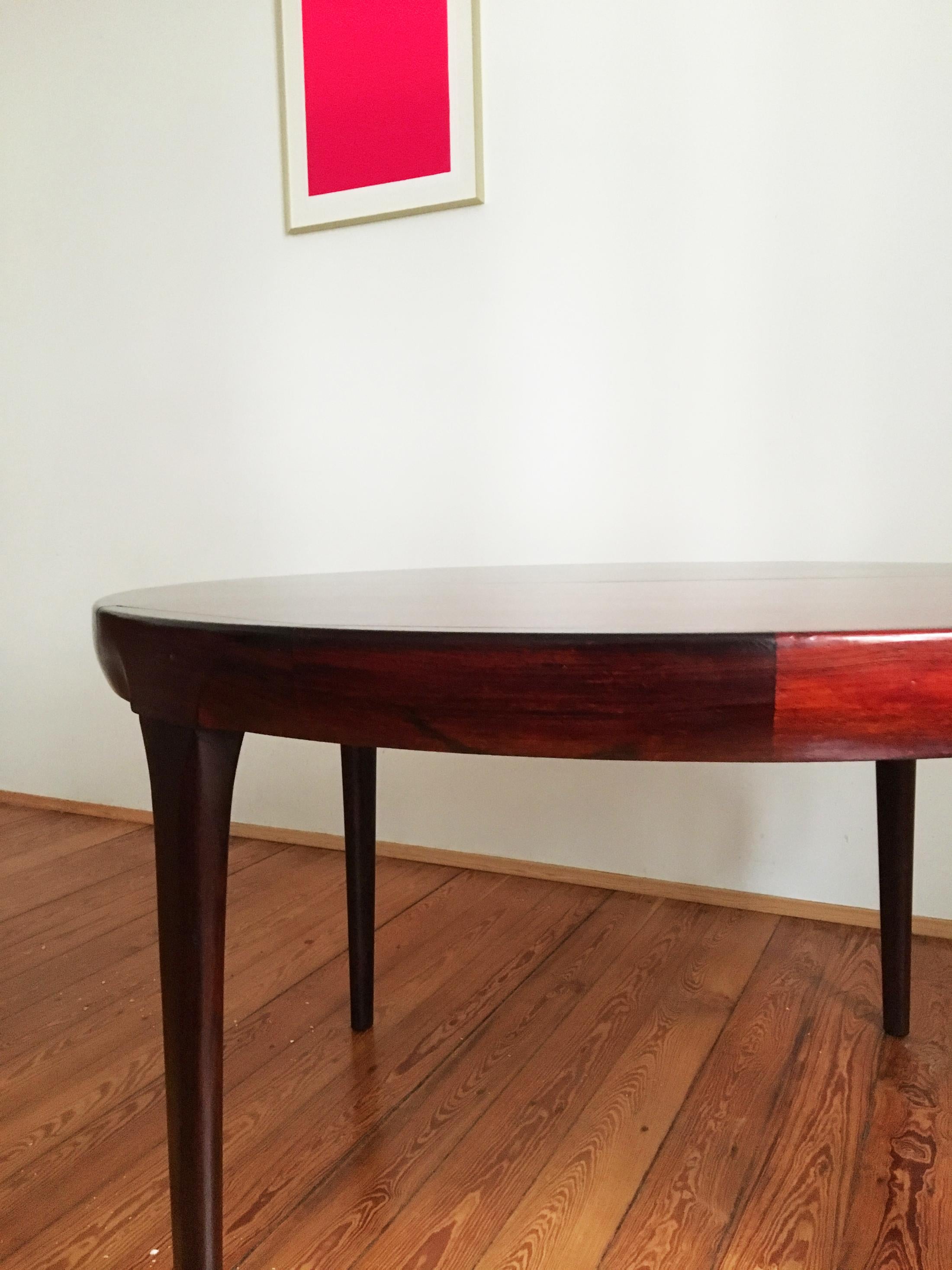 Extendable Rosewood Dining Table by Ib Kofod-Larsen For Sale 7