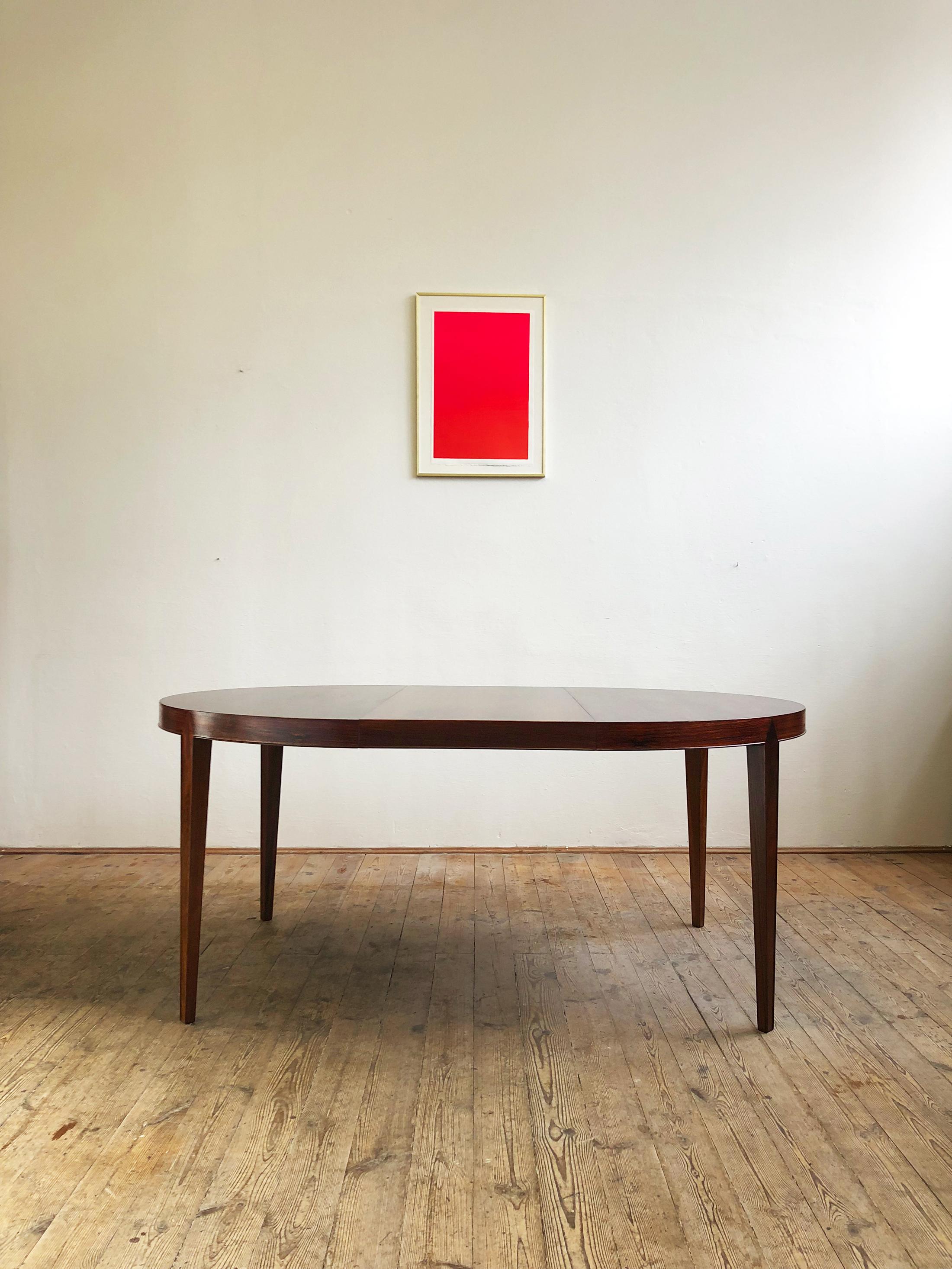 Mid-Century Modern Extendable Rosewood Dining Table by Severin Hansen for Haslev Møbelsnedkeri For Sale