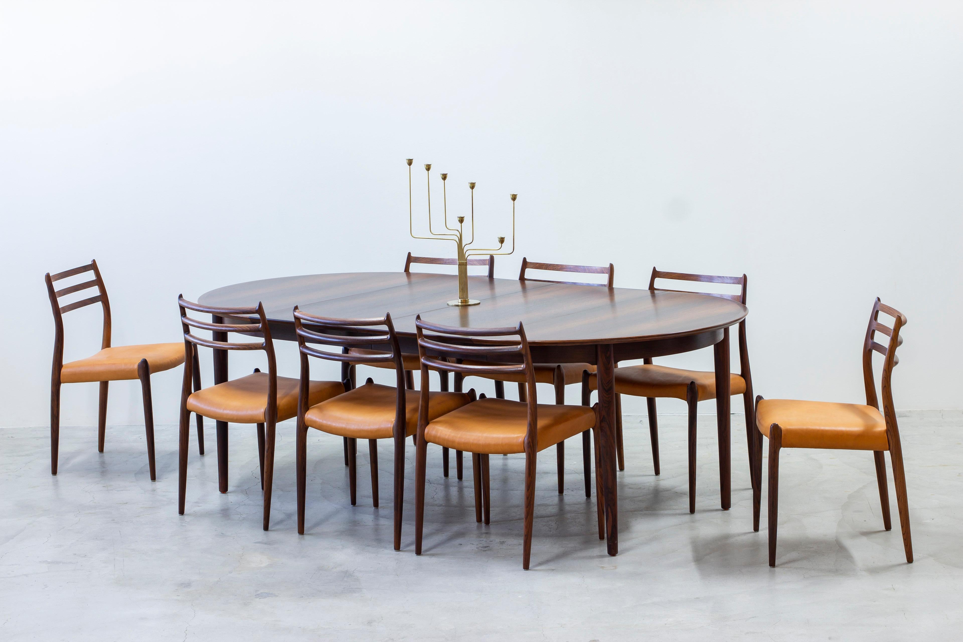 Danish Extendable Round Dining Table in Rosewood by Arne Vodder, Denmark, 1960s