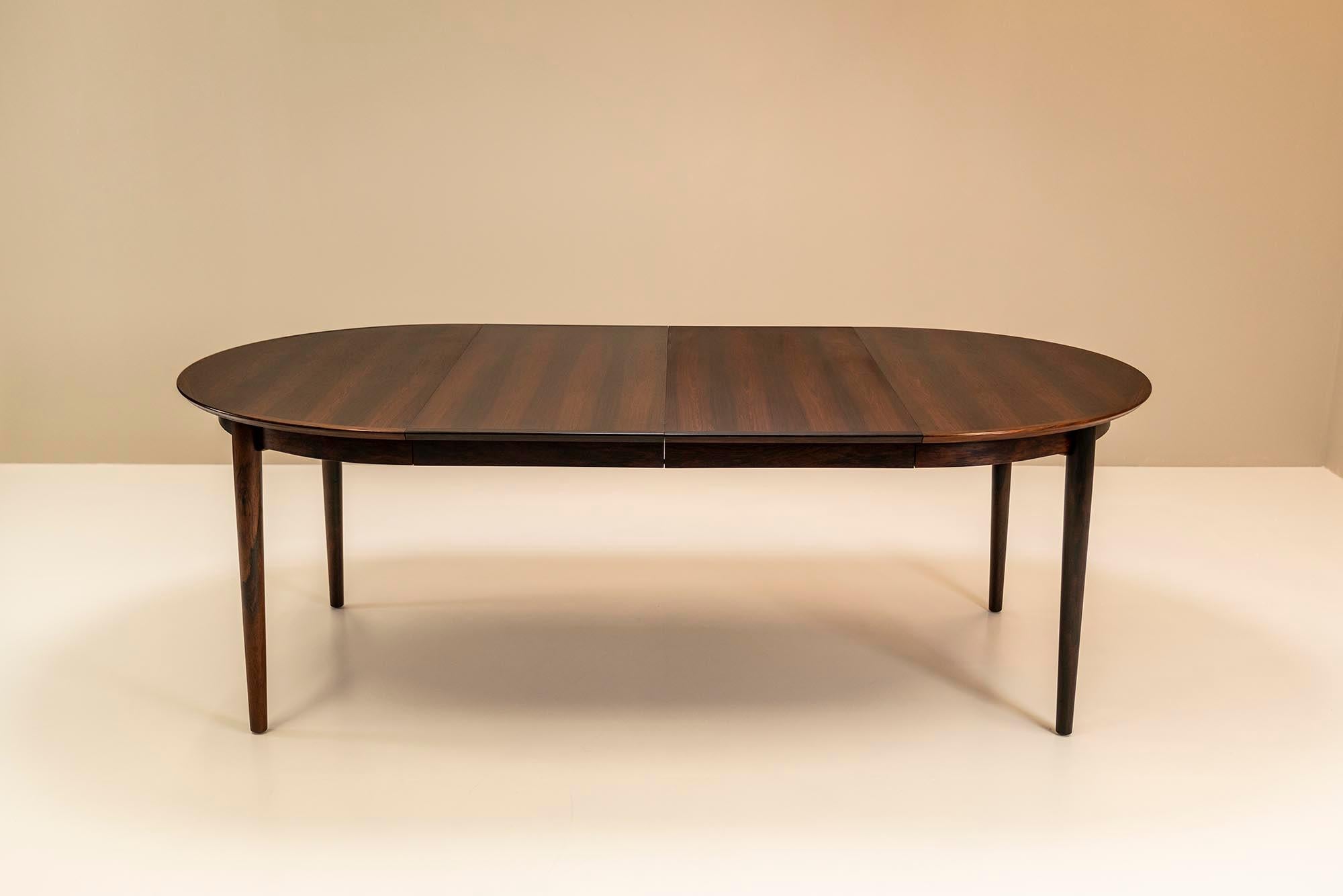 Danish Extendable Round Dining Table in Rosewood by Arne Vodder, Denmark, 1950s