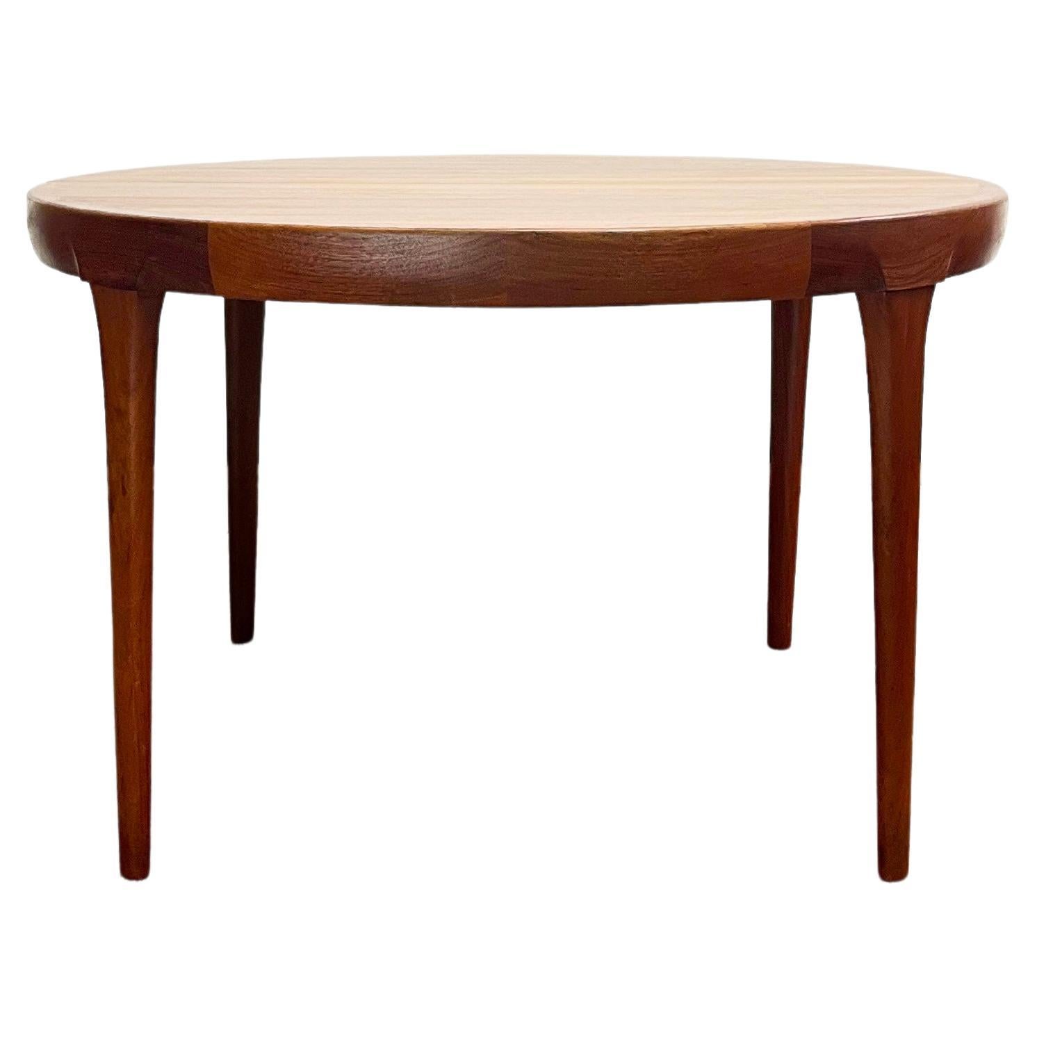 Extendable Round Mid-Century Teak Dining Table by Ib Kofod-Larsen for Faarup