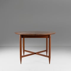 Extendable round teak table, 1960