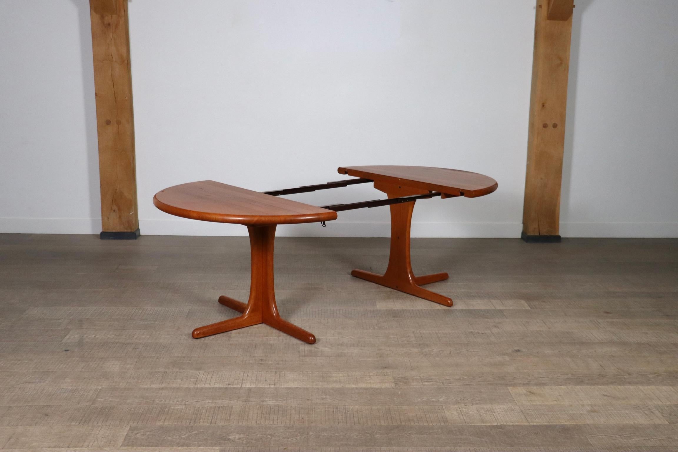 Extendable Round To Oval Dining Table In Teak, Denmark 1960s 8