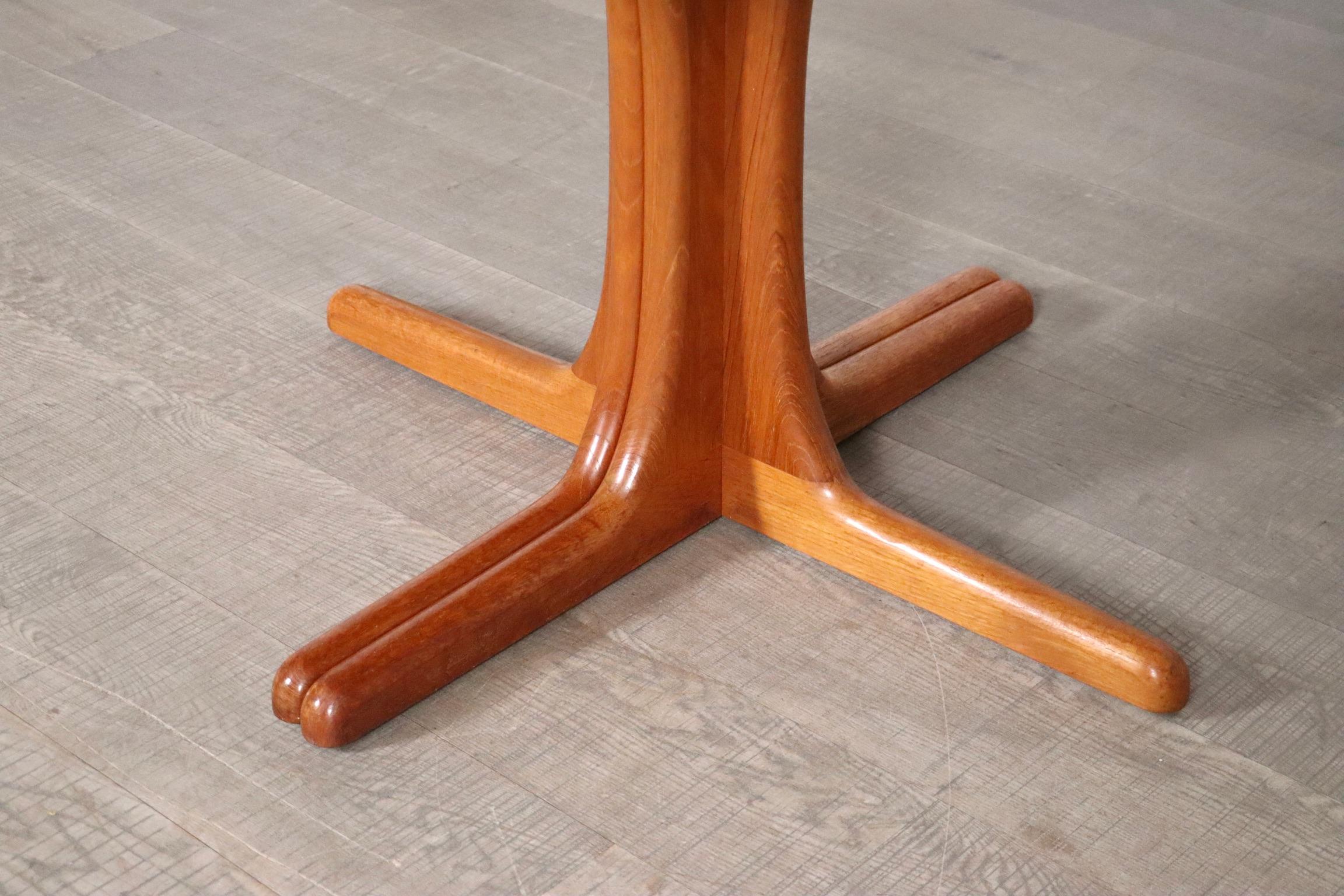 Extendable Round To Oval Dining Table In Teak, Denmark 1960s 2