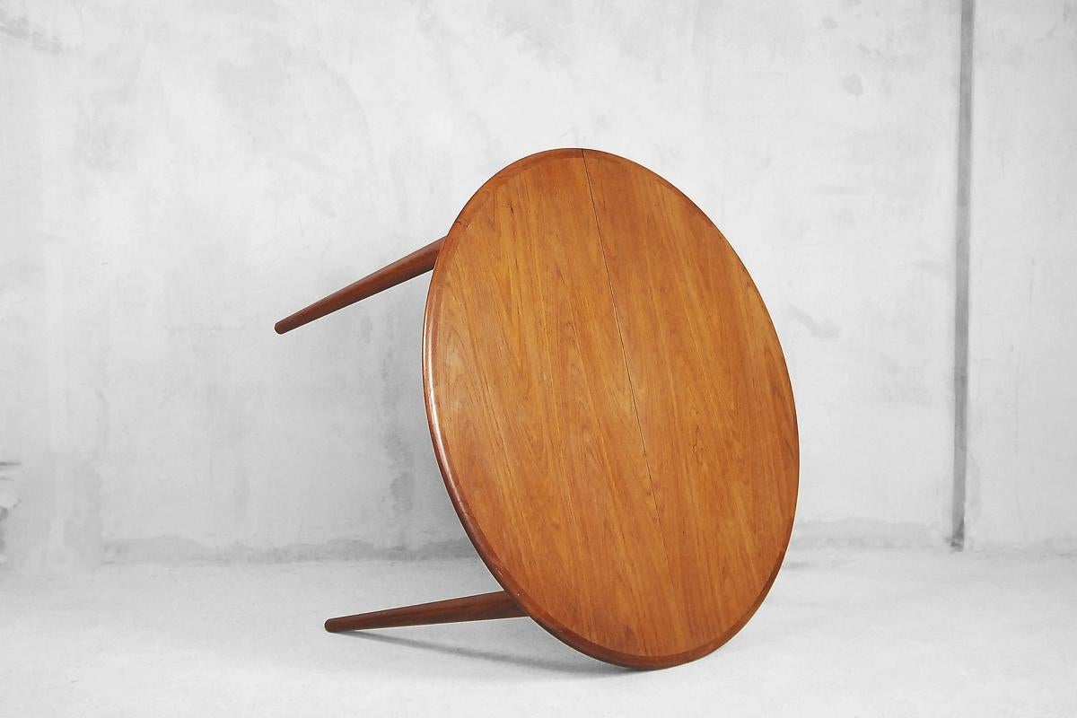 Tavolo da pranzo rotondo allungabile in teak scandinavo vintage, anni '60 in vendita 3