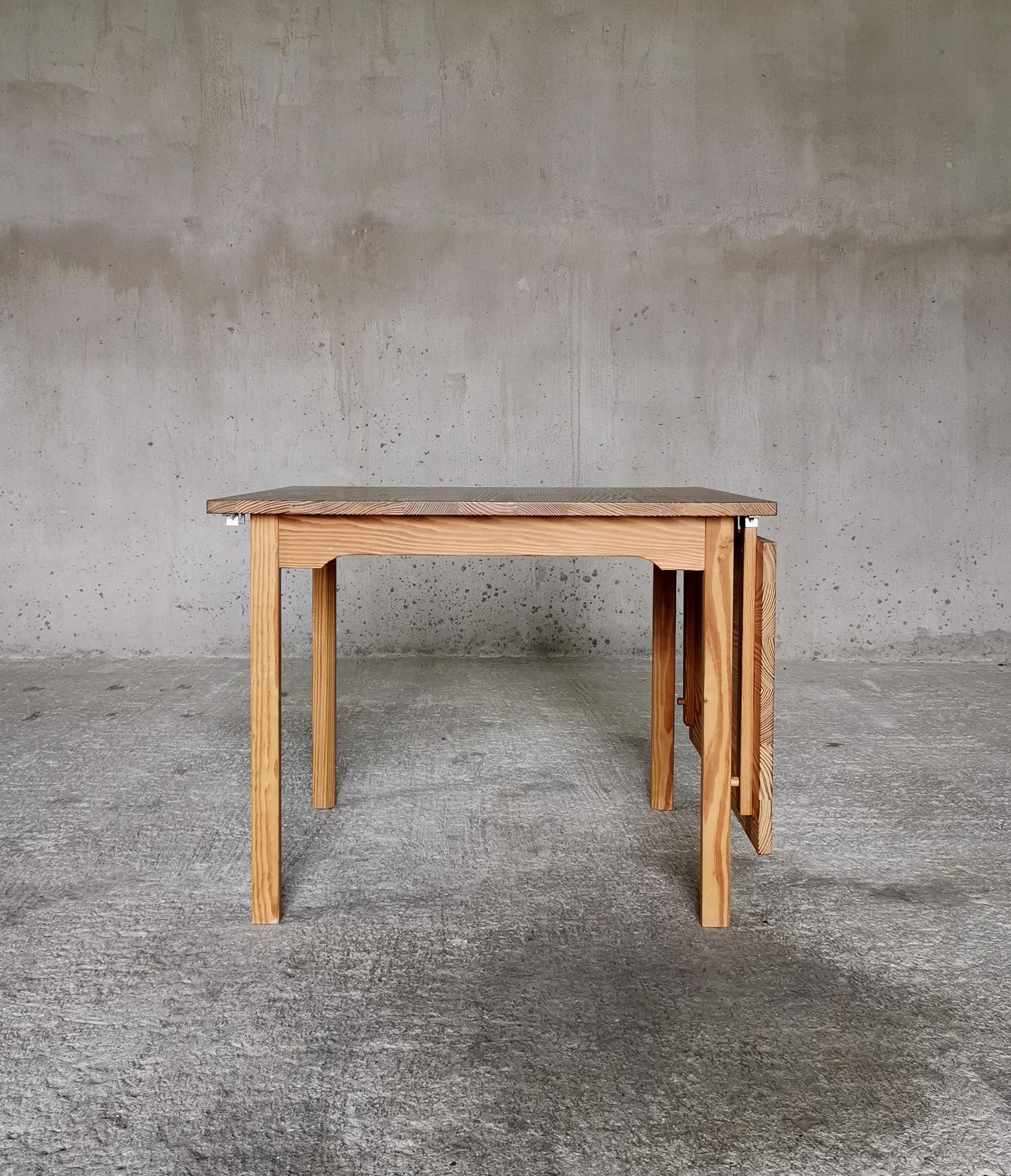Fait main Table de bureau / salle à manger à abattant en pin d'Oregon massif, pièce de Compagnon Danemark années 1960 en vente