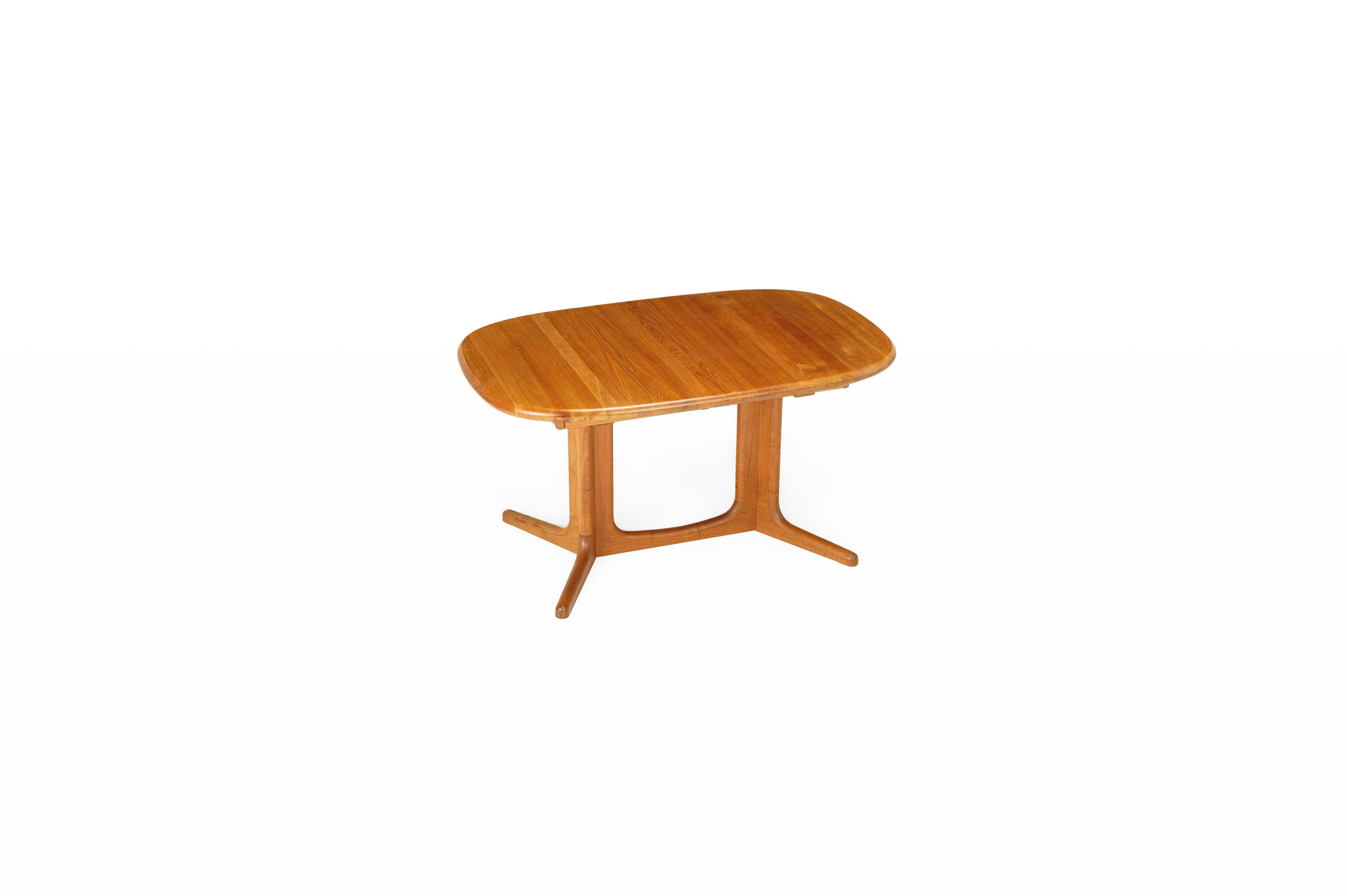 Danish Extendable solid teak dining table by Glostrup Mobelfabrik