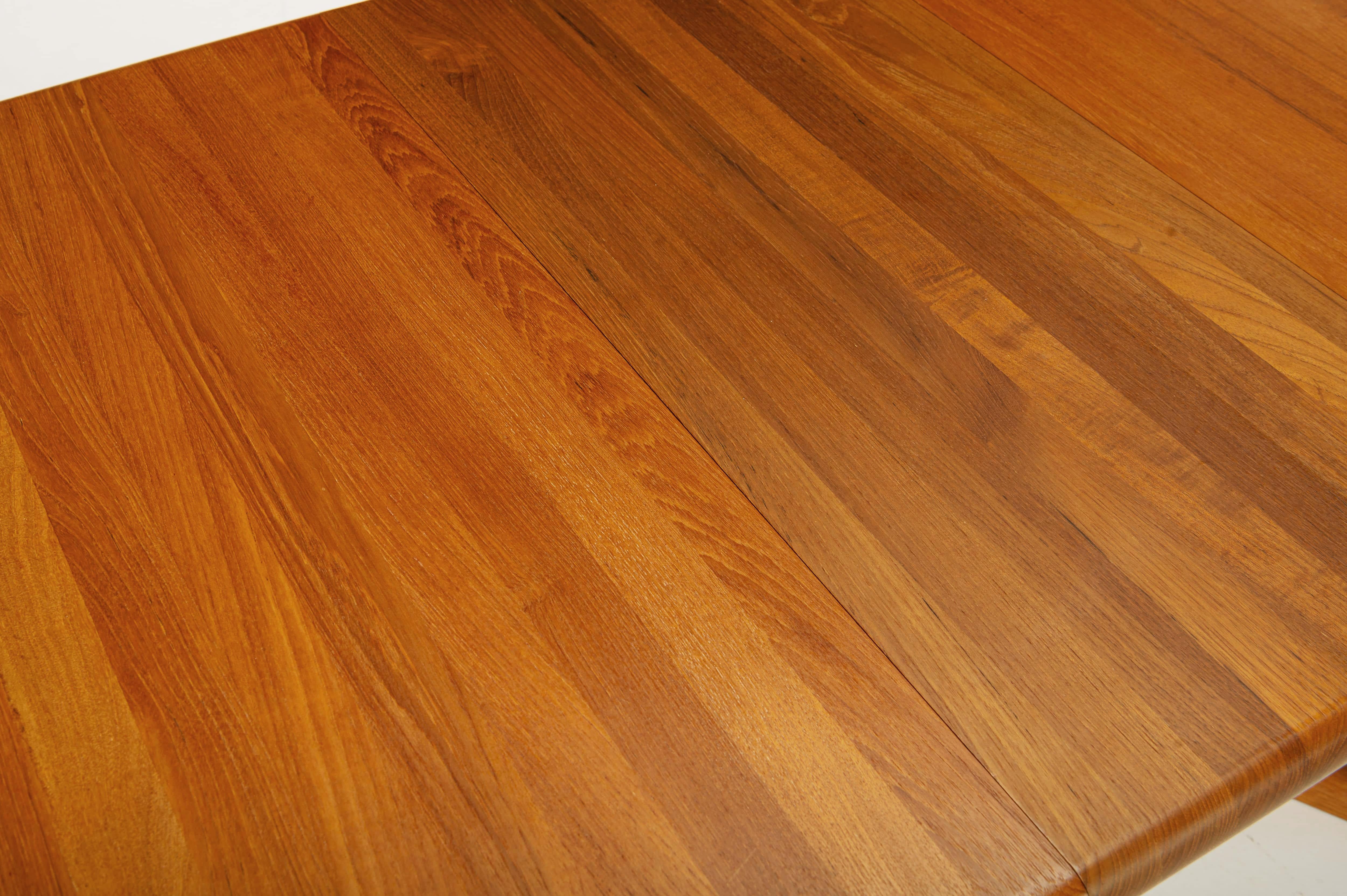 Extendable solid teak dining table by Glostrup Mobelfabrik 1