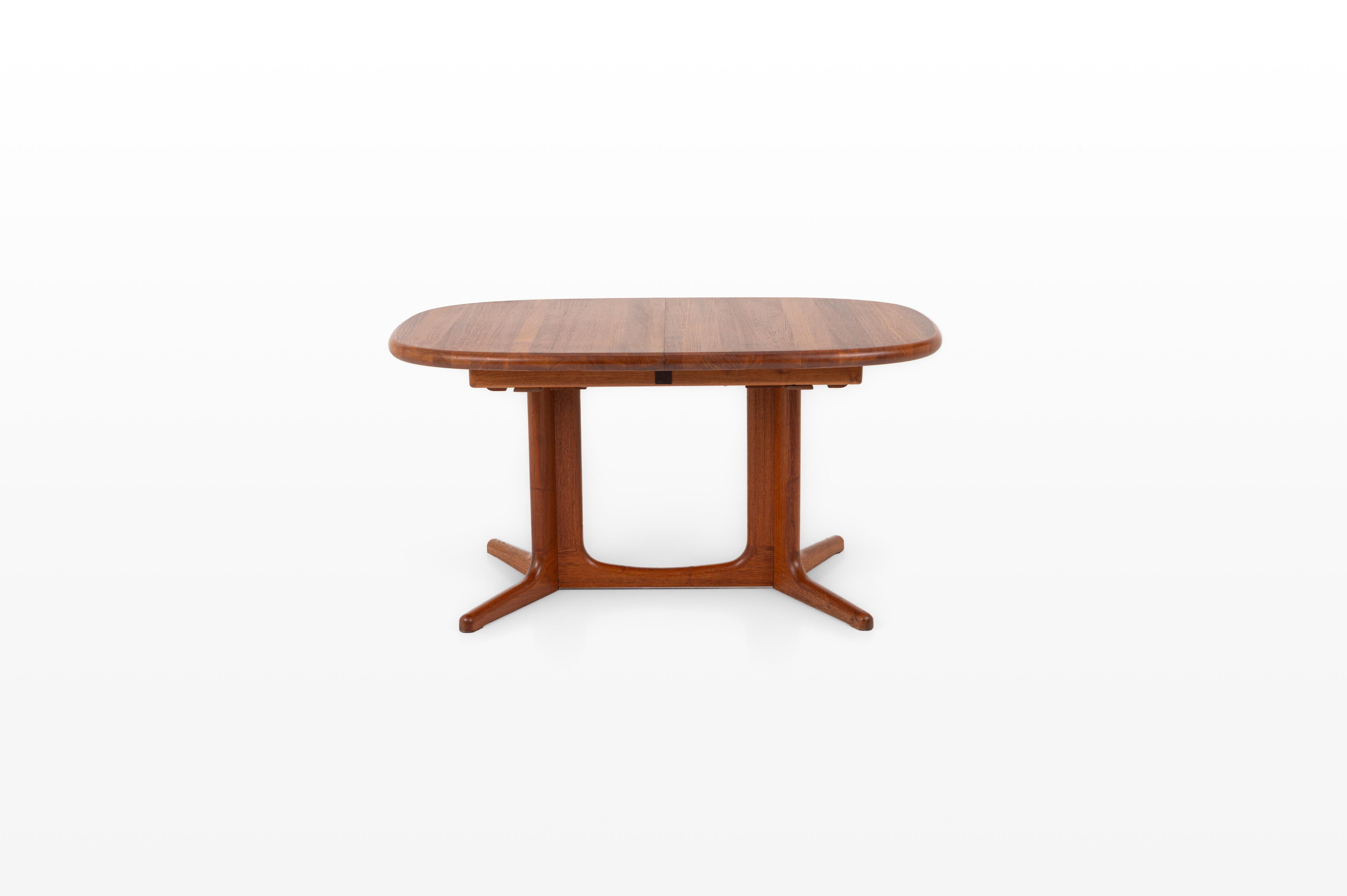Danish Extendable Solid Teak Dining Table from Glostrup Møbelfabrik, 1960s For Sale