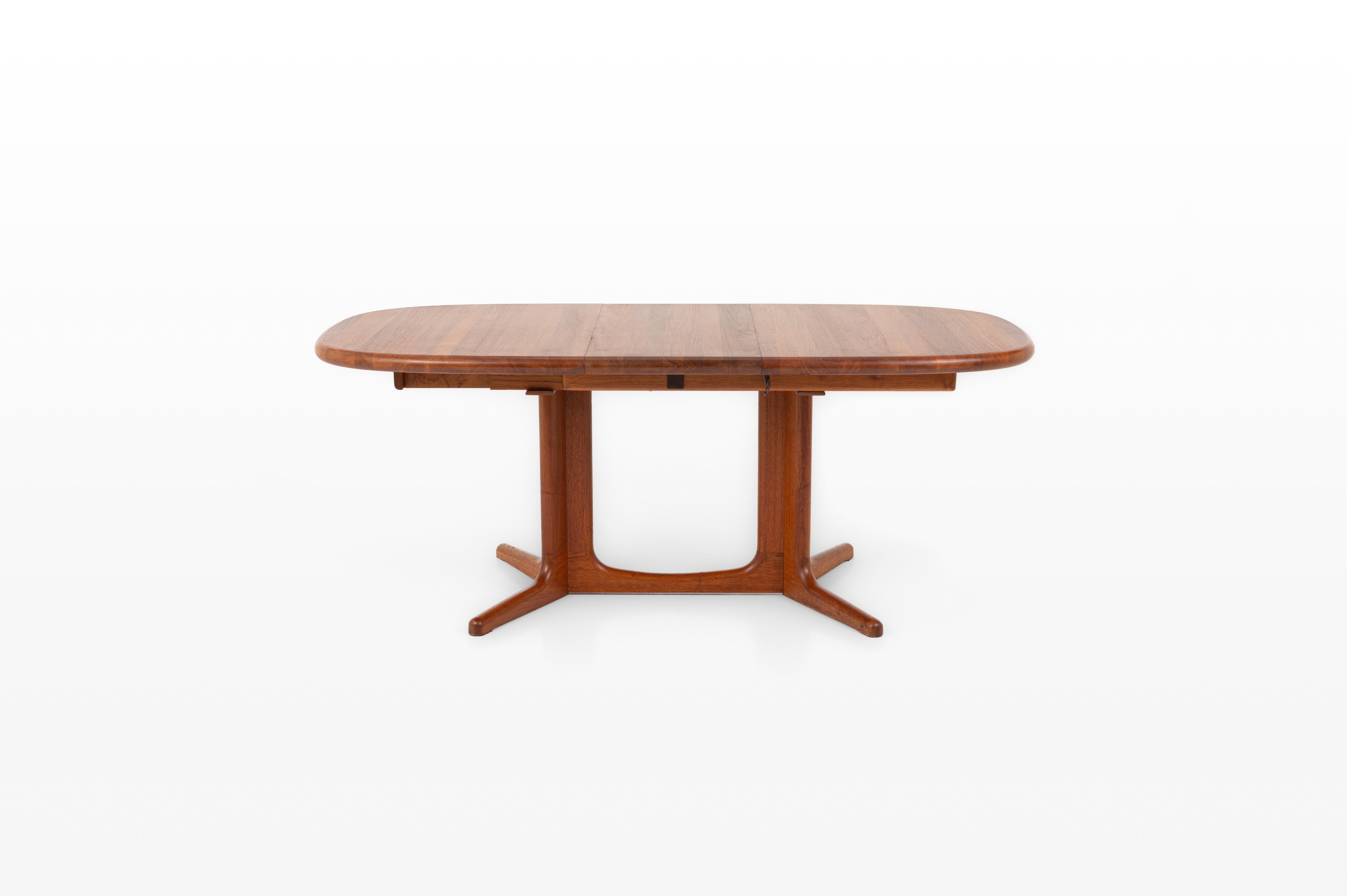 Extendable Solid Teak Dining Table from Glostrup Møbelfabrik, 1960s In Good Condition For Sale In Ranst, VAN