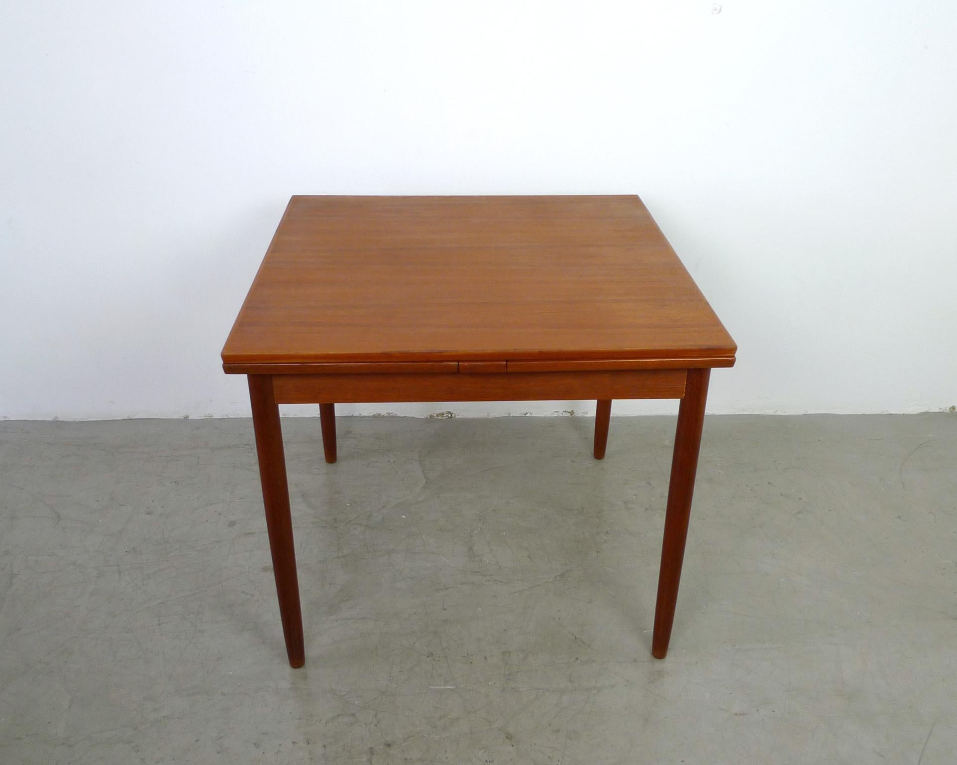 extendable square dining table