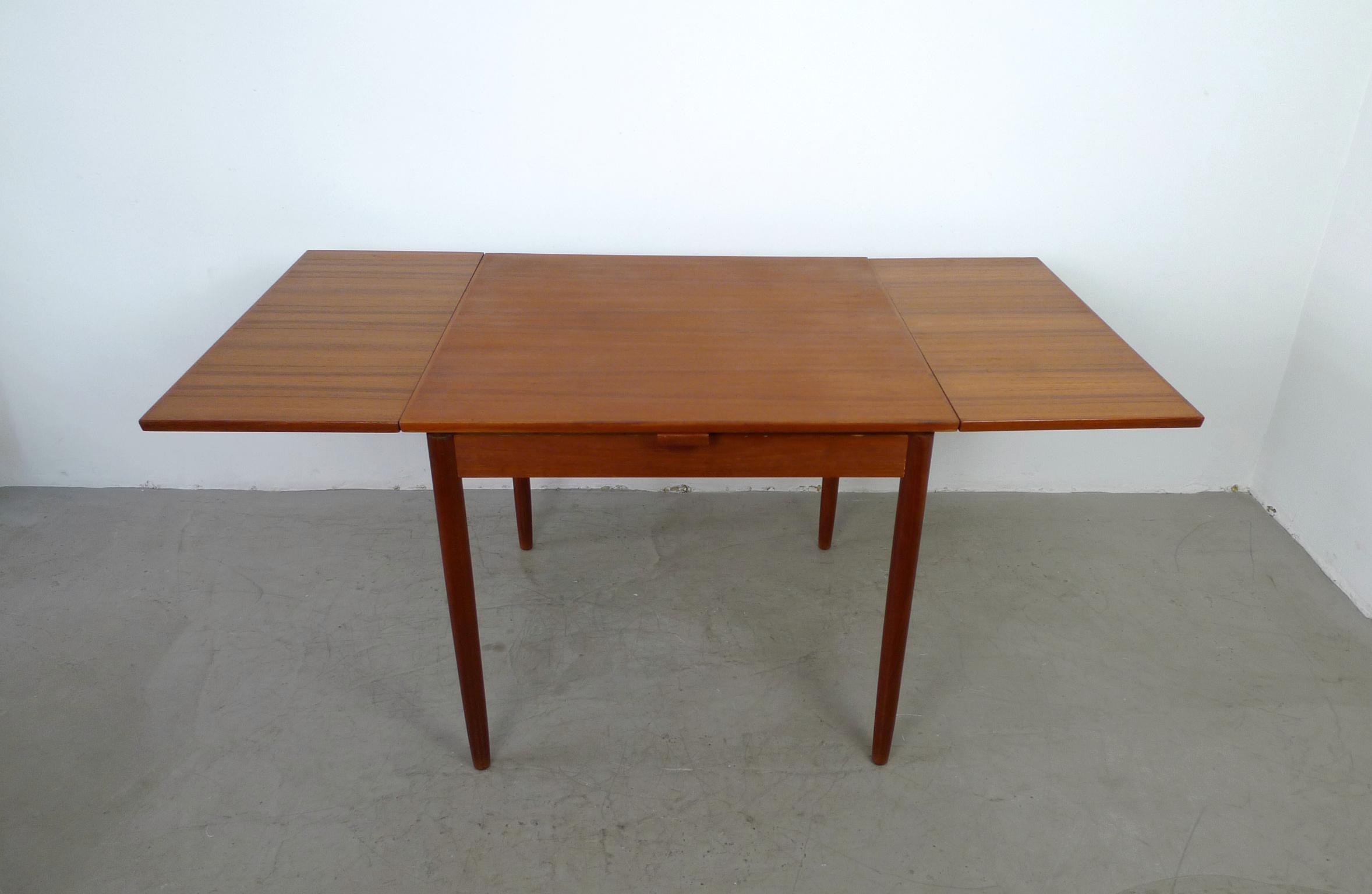 20th Century Extendable Square Teak Dining Table, Denmark, 1960s For Sale