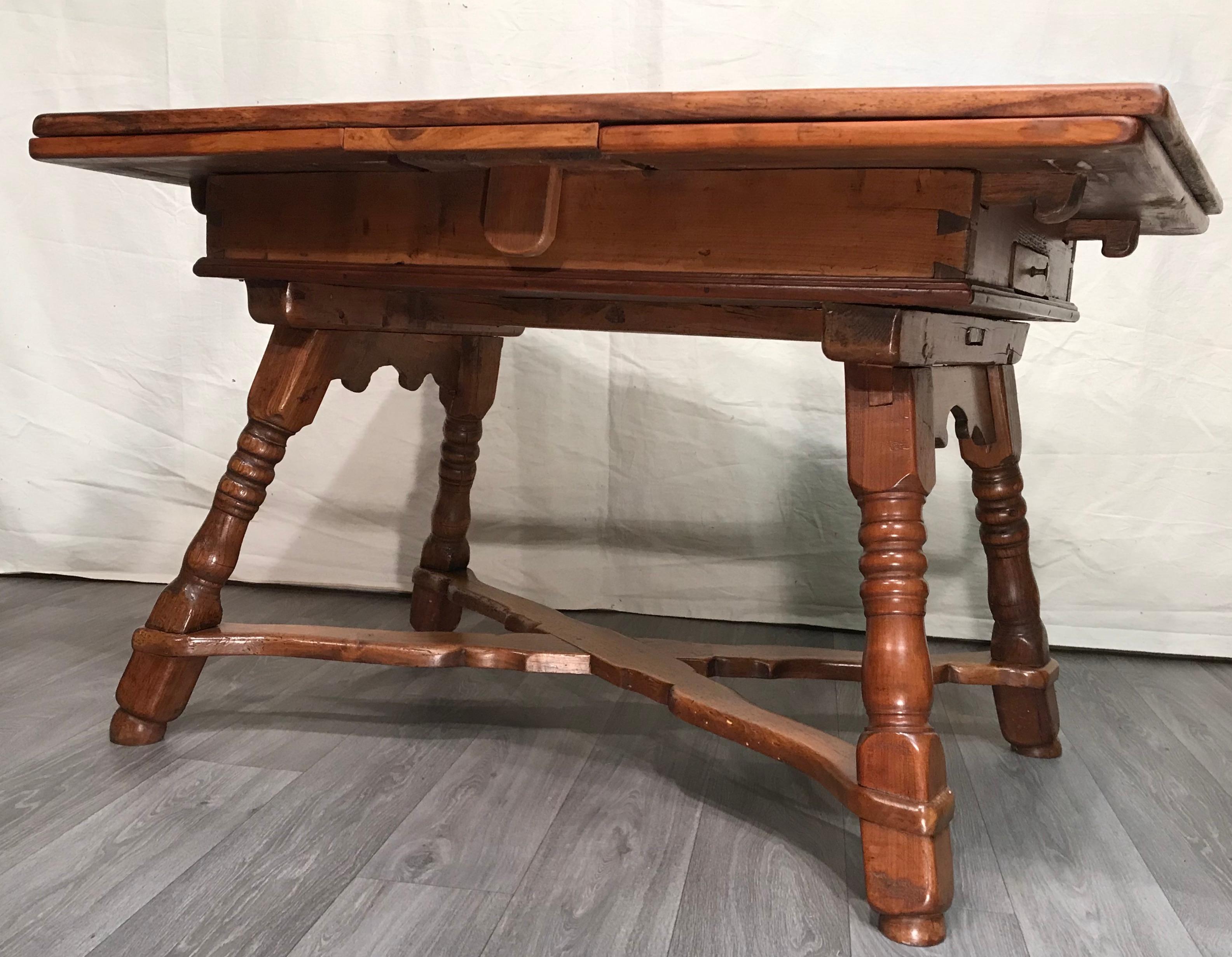 Extendable Swiss Farm Dining Table from the Baroque Period, 18th C In Good Condition In Belmont, MA
