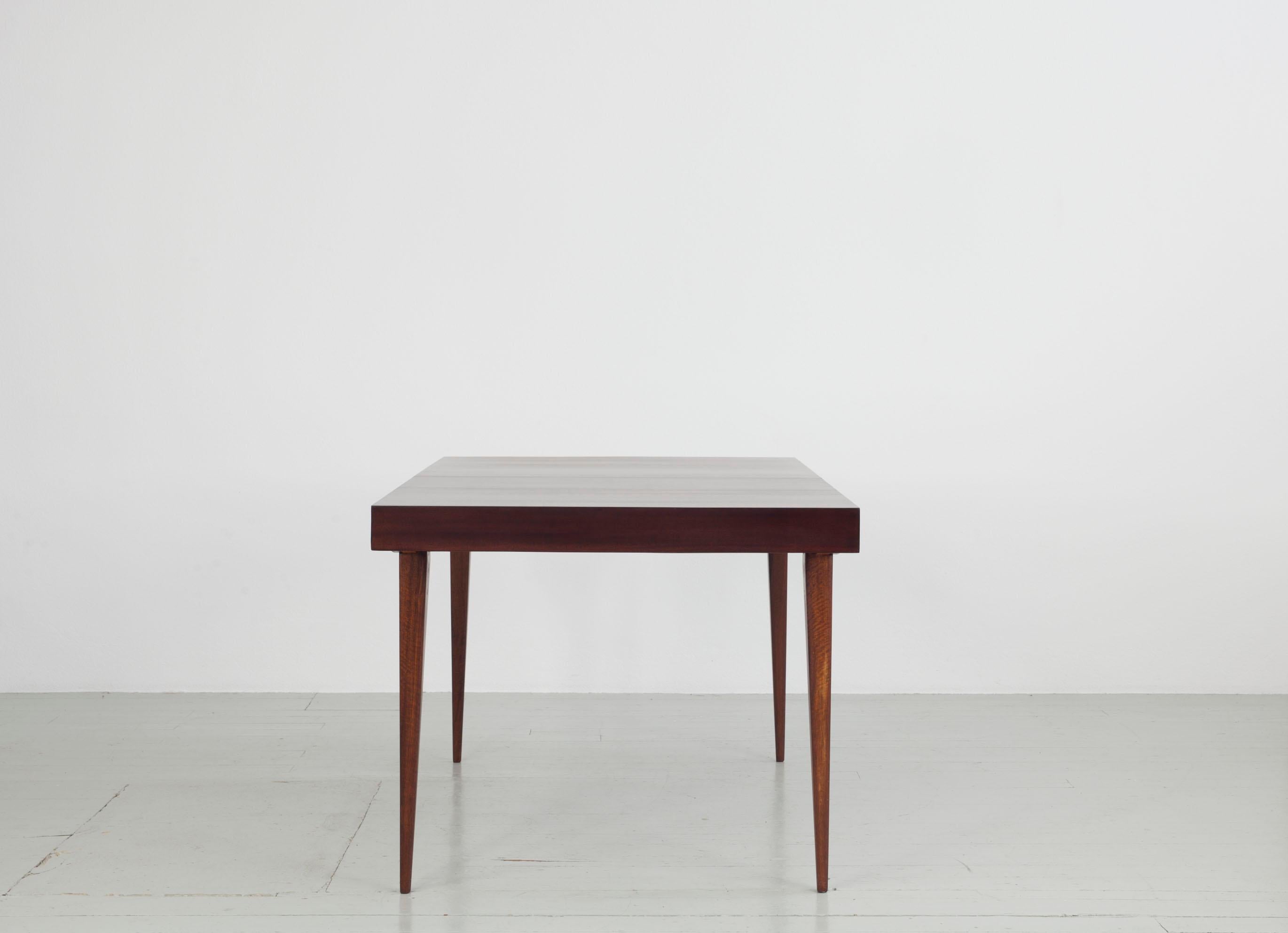 Mid-Century Modern Table à rallonge extensible de Maurice Pr, conçue en France dans les années 1950 en vente