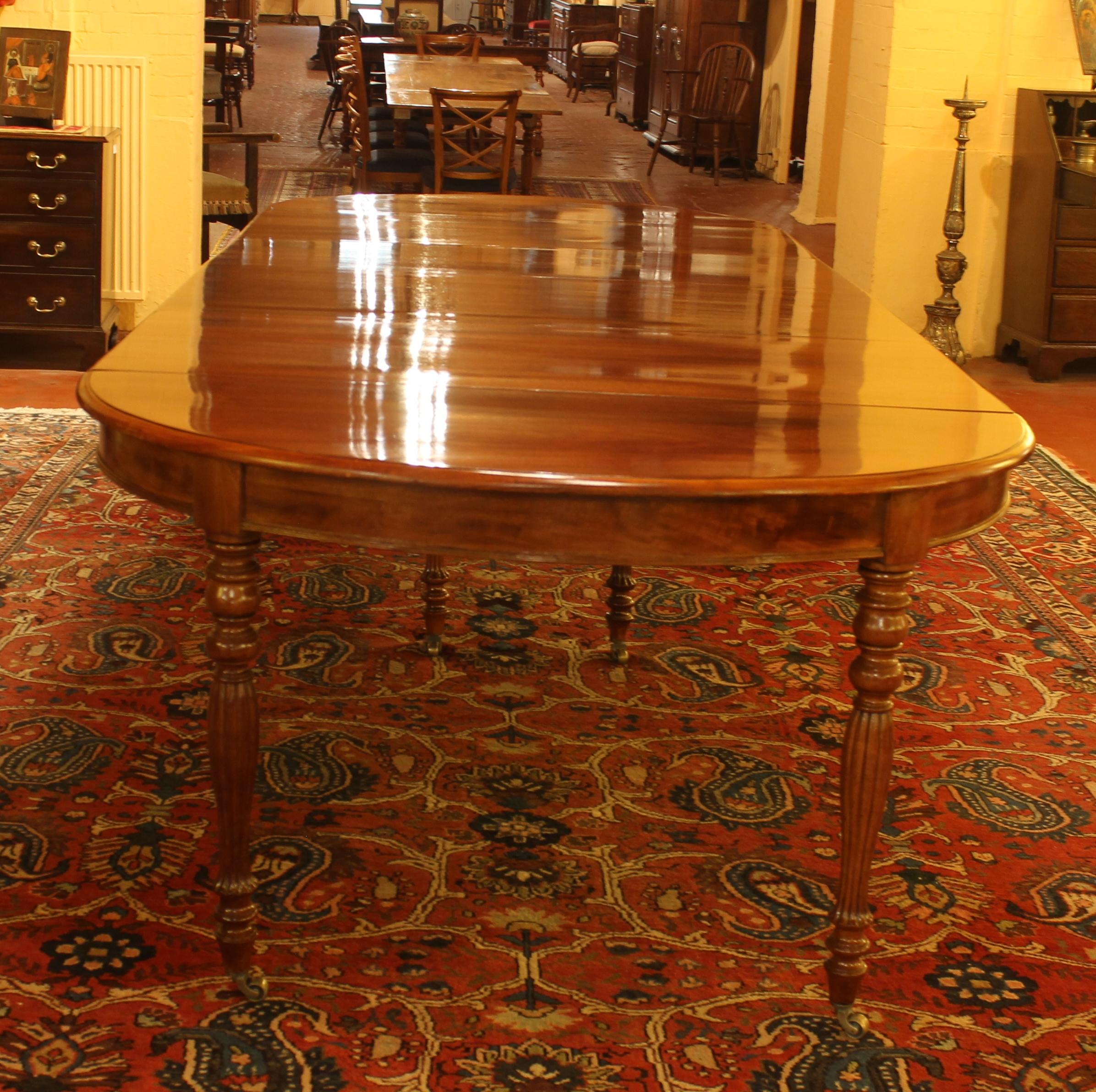 Extendable Table in Mahogany - 19th Century-France 2