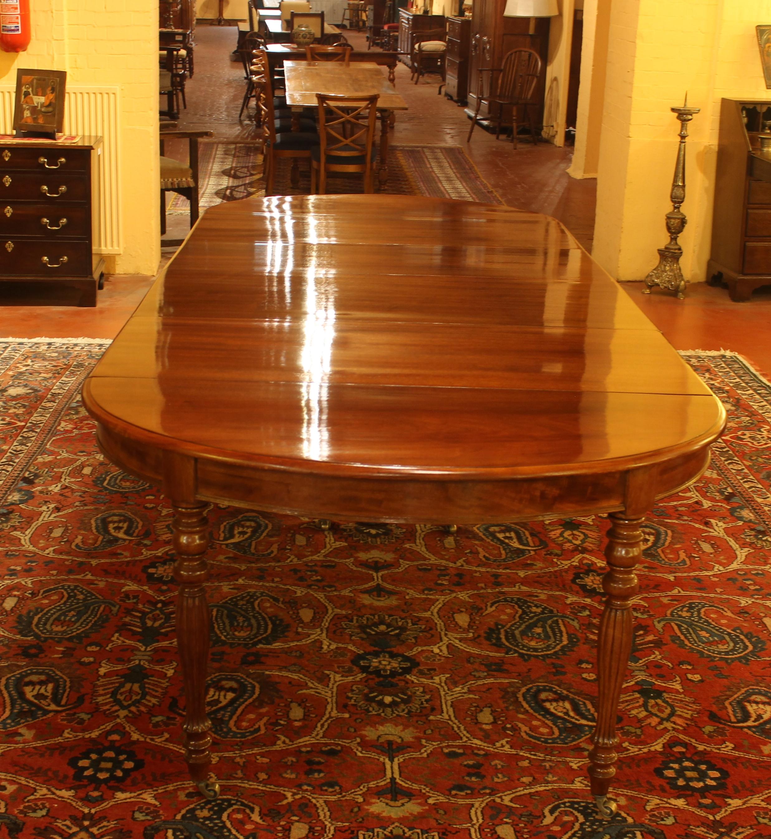 Extendable Table in Mahogany - 19th Century-France 3