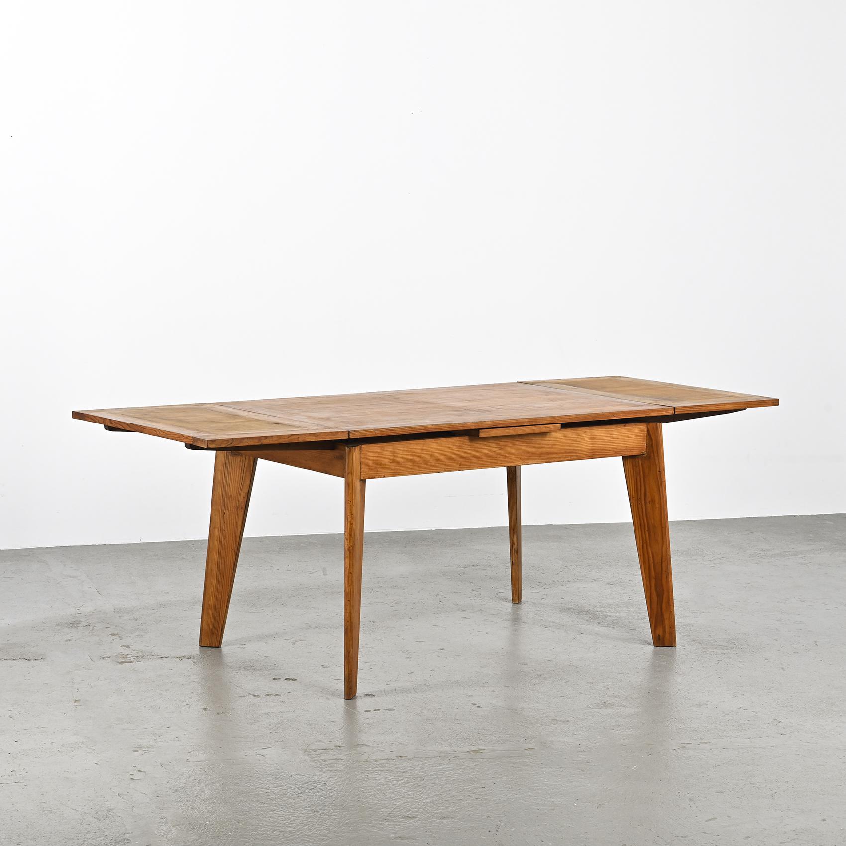  Extendable Table in Solid Pine, French Reconstruction ca. 1945 6