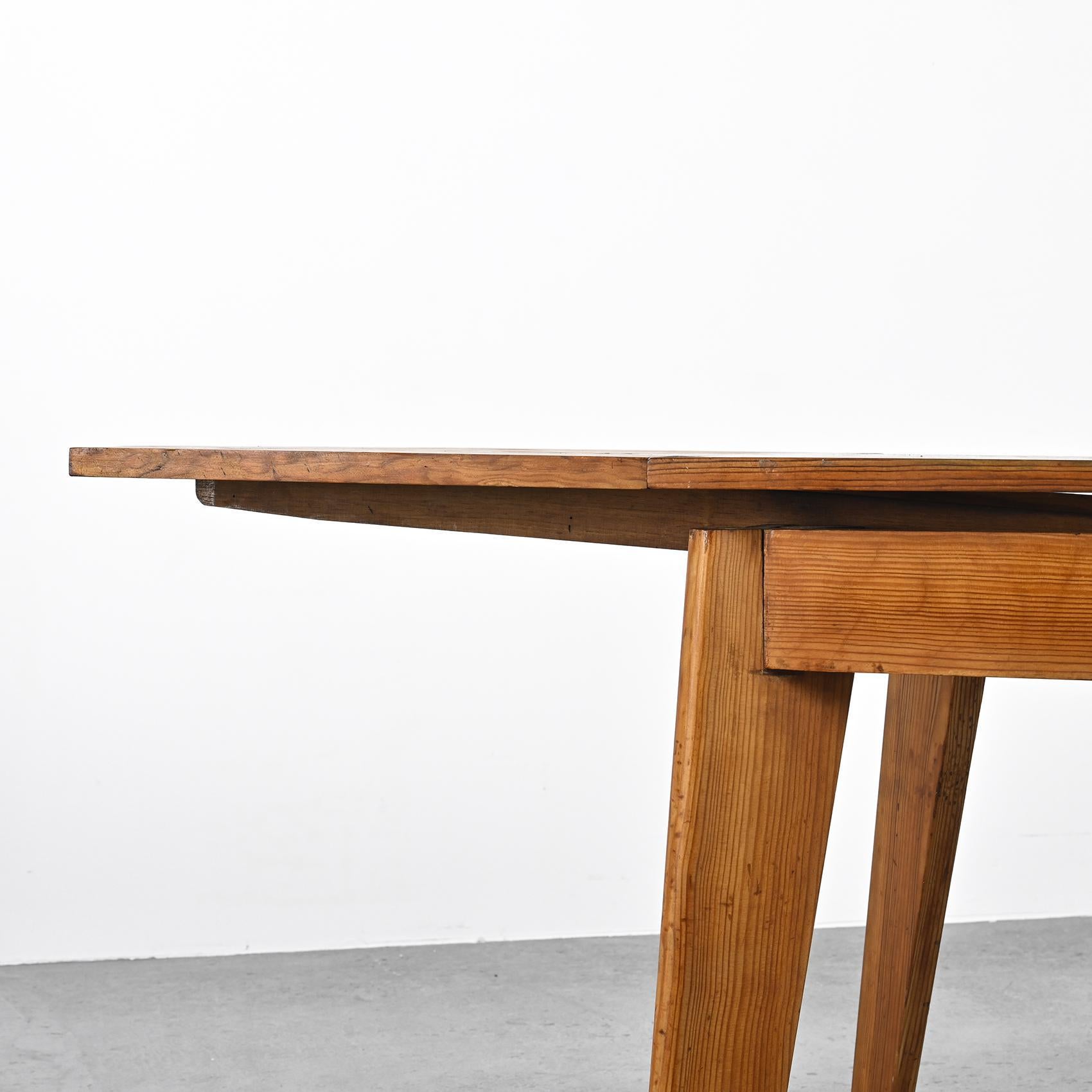  Extendable Table in Solid Pine, French Reconstruction ca. 1945 8