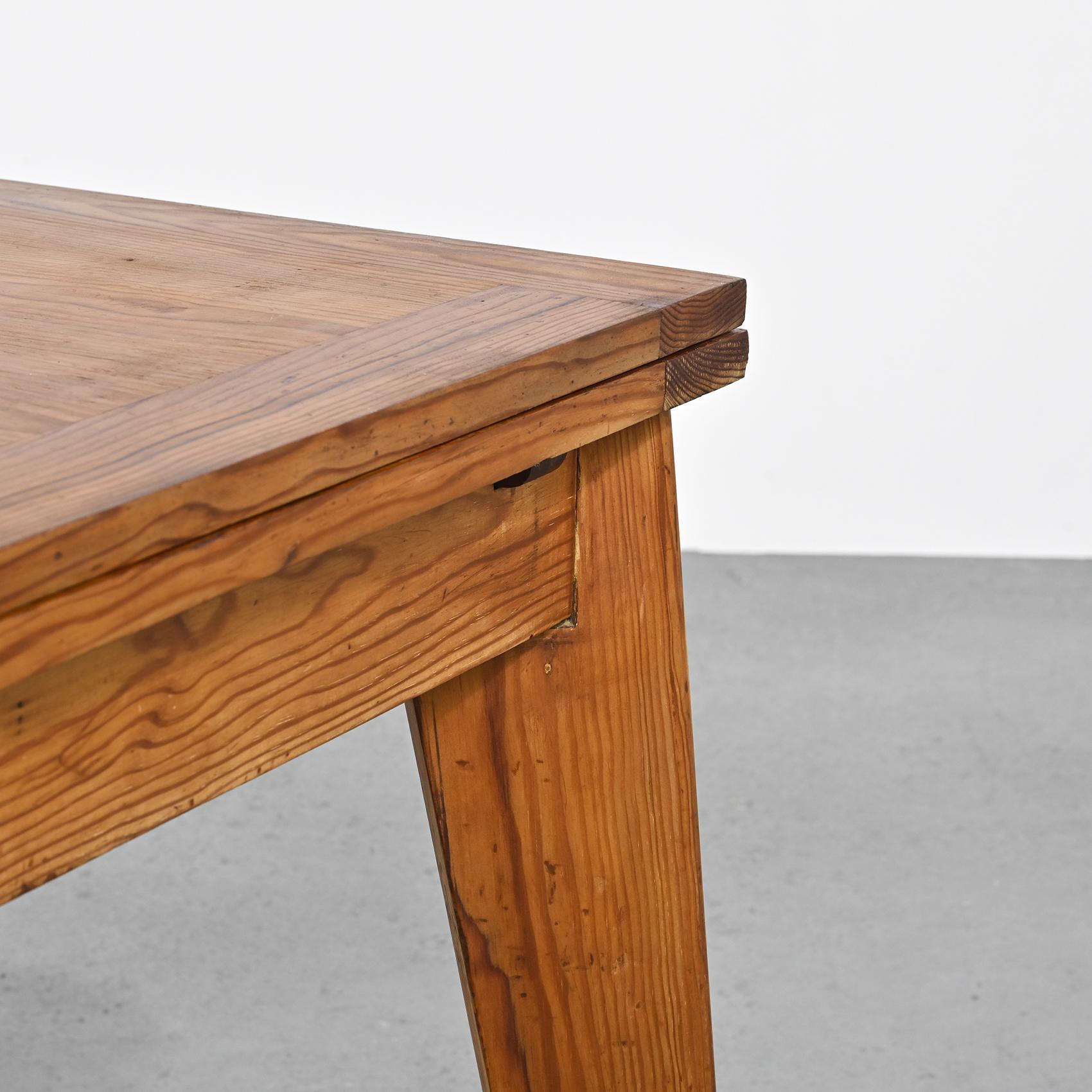  Extendable Table in Solid Pine, French Reconstruction ca. 1945 10