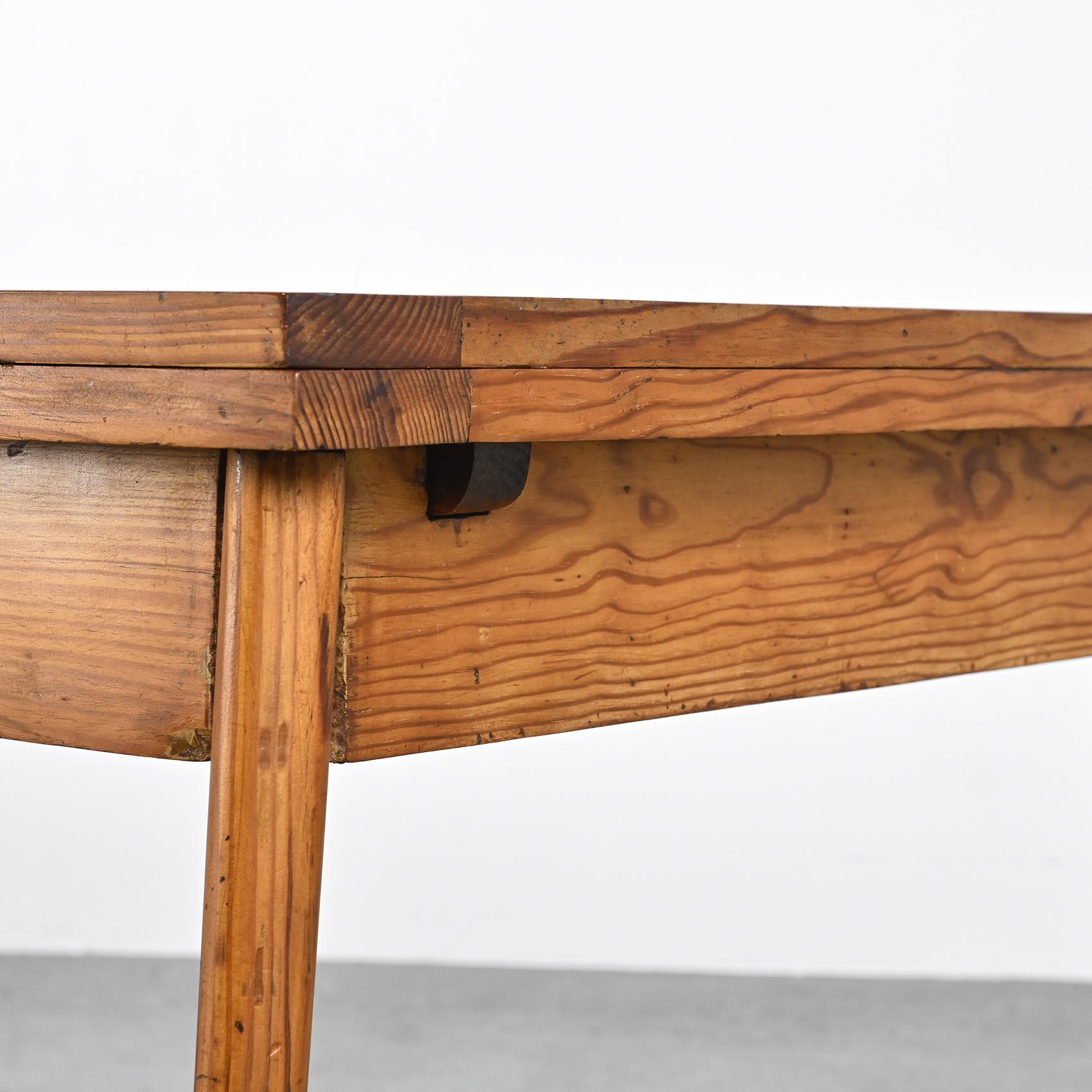  Extendable Table in Solid Pine, French Reconstruction ca. 1945 11