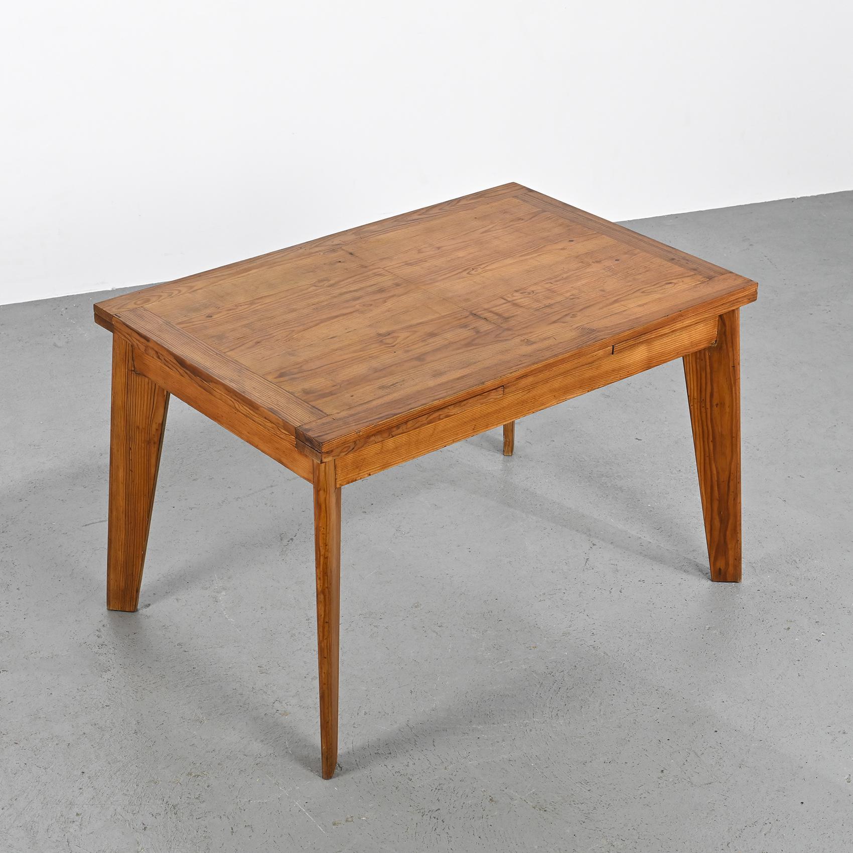  Extendable Table in Solid Pine, French Reconstruction ca. 1945 2
