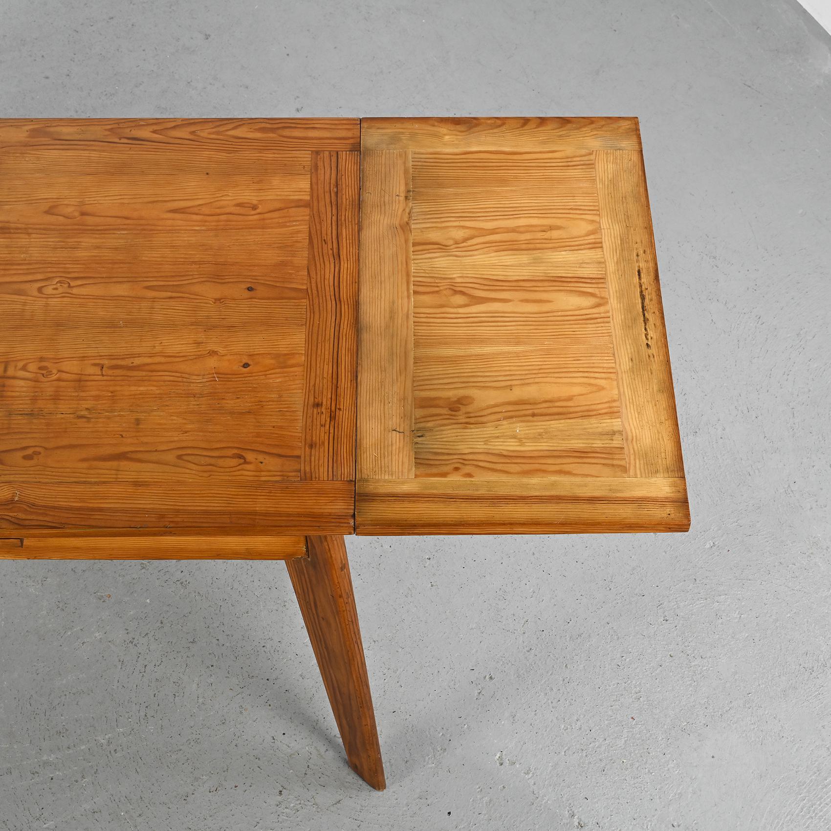  Extendable Table in Solid Pine, French Reconstruction ca. 1945 5
