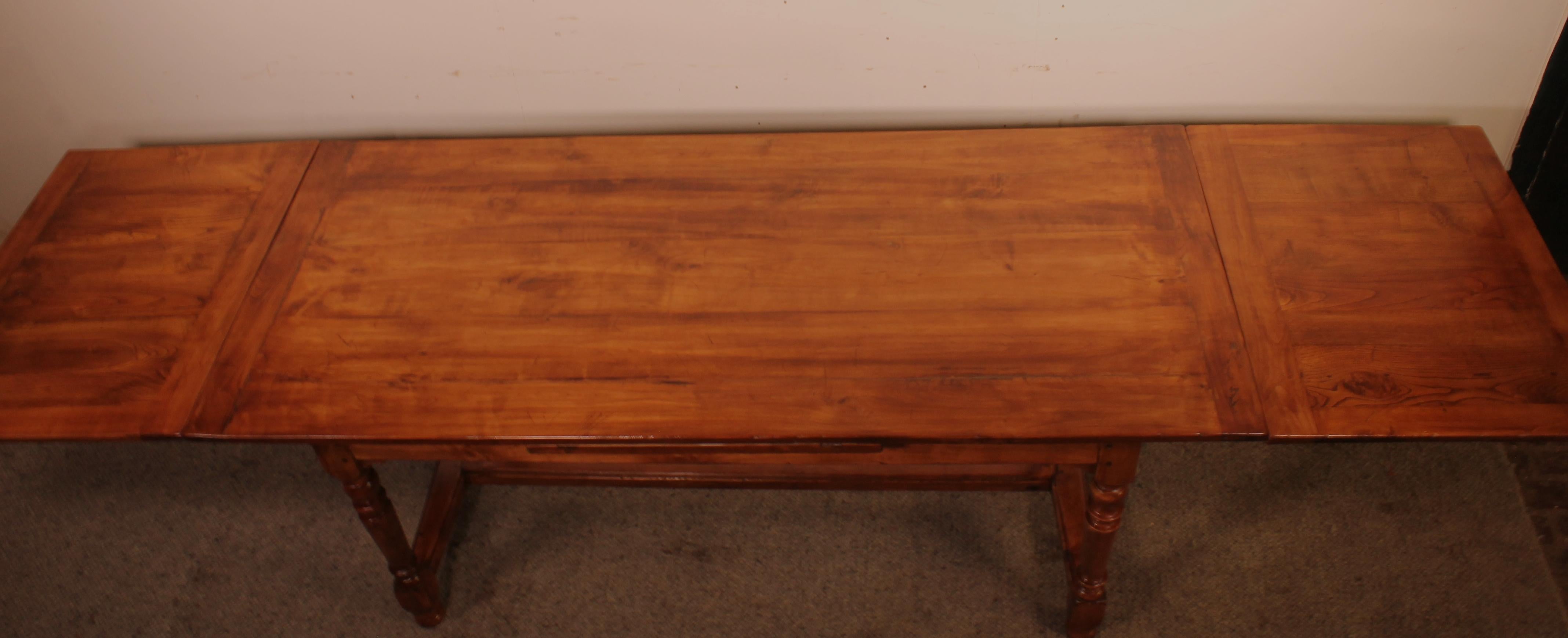 Extendable Table with Turned Legs, 19th Century, France For Sale 10