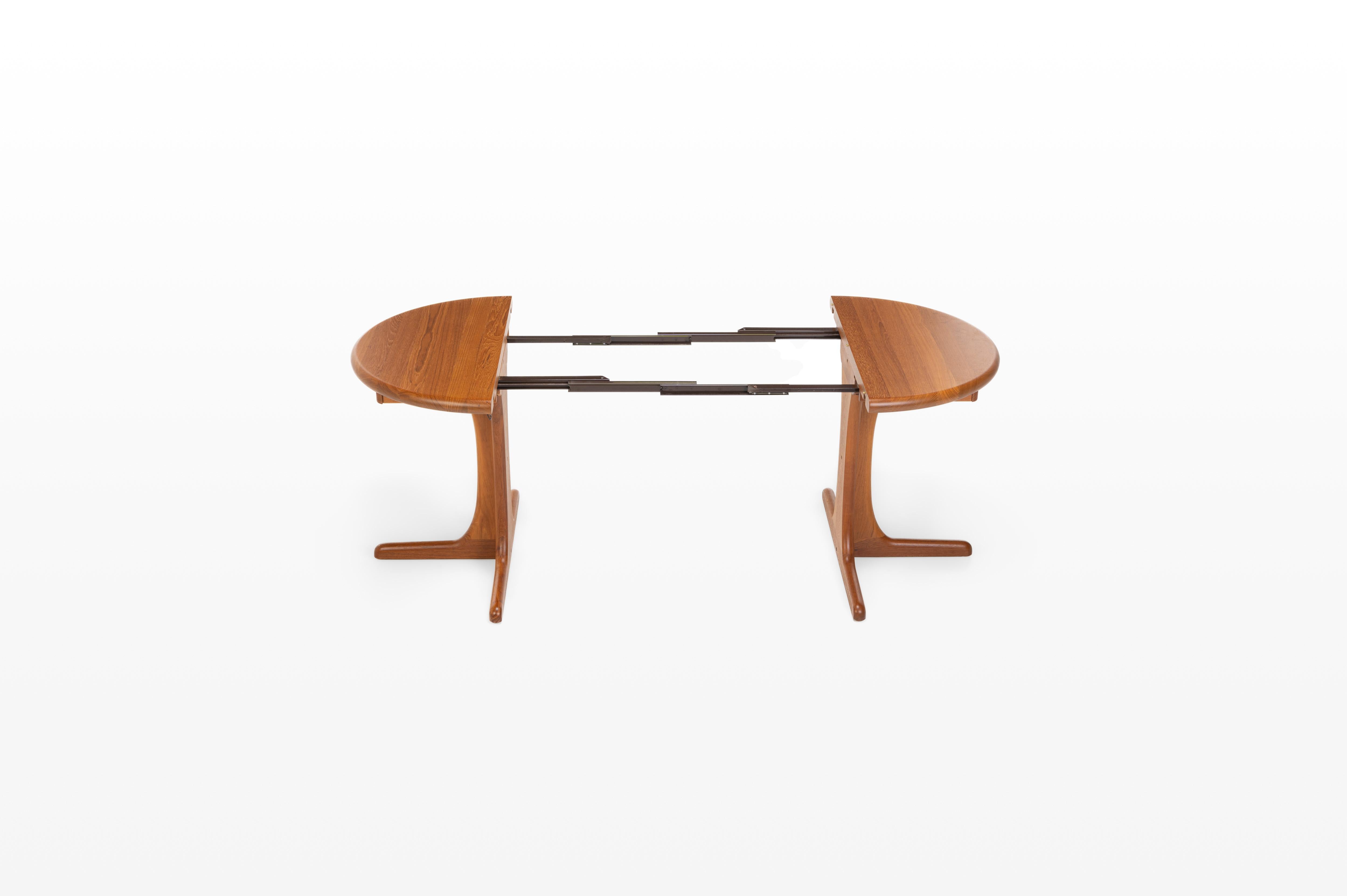 Mid-Century Modern Extendable Teak Dining Table by Dyrlund, Denmark, 1960s