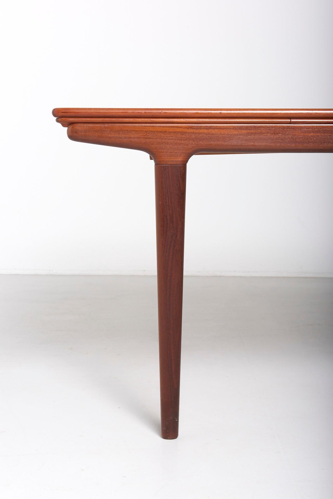 Extendable Teak Dining Table by Johannes Andersen for Uldum Møbelfabrik 6
