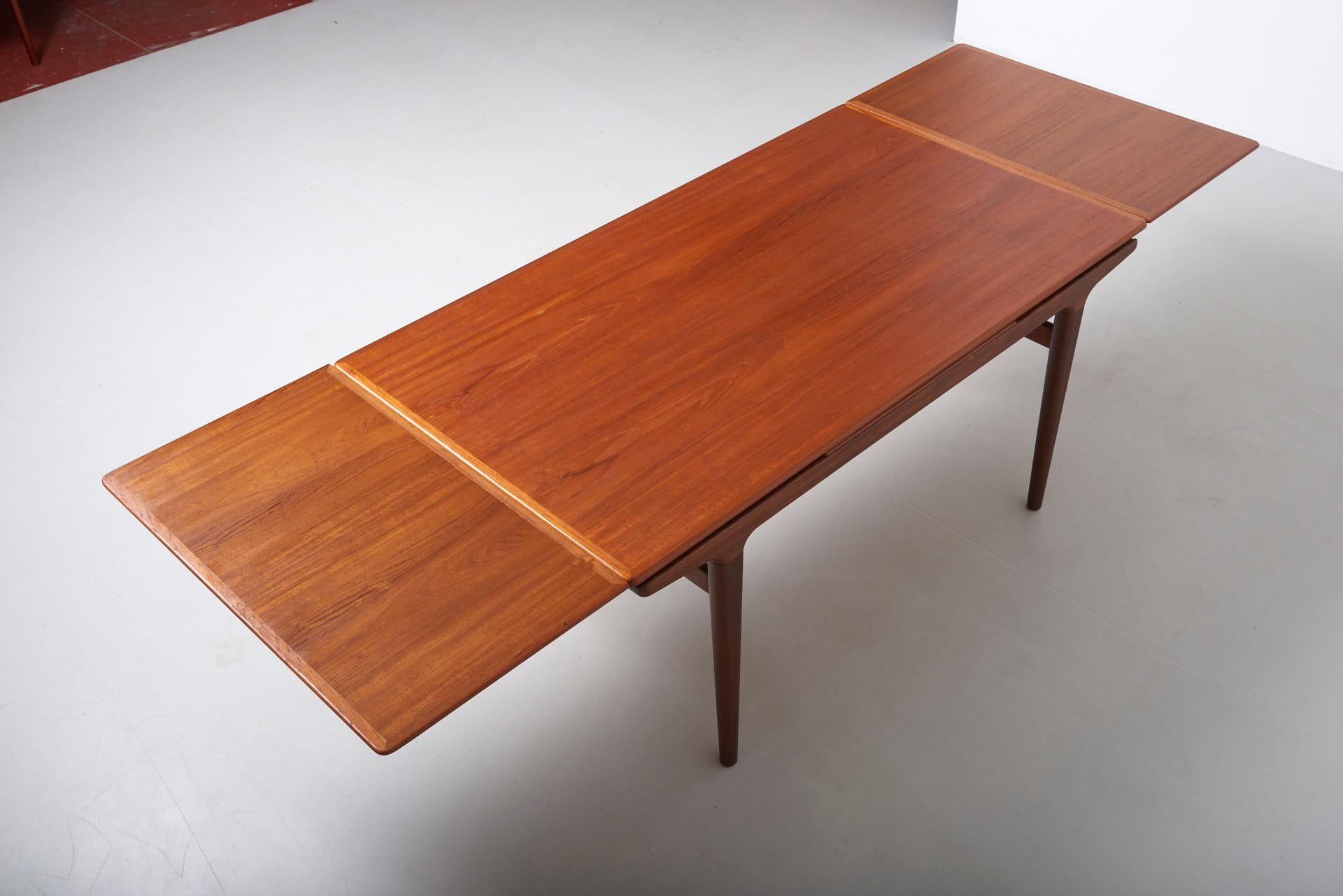 Extendable Teak Dining Table by Johannes Andersen for Uldum Møbelfabrik 9
