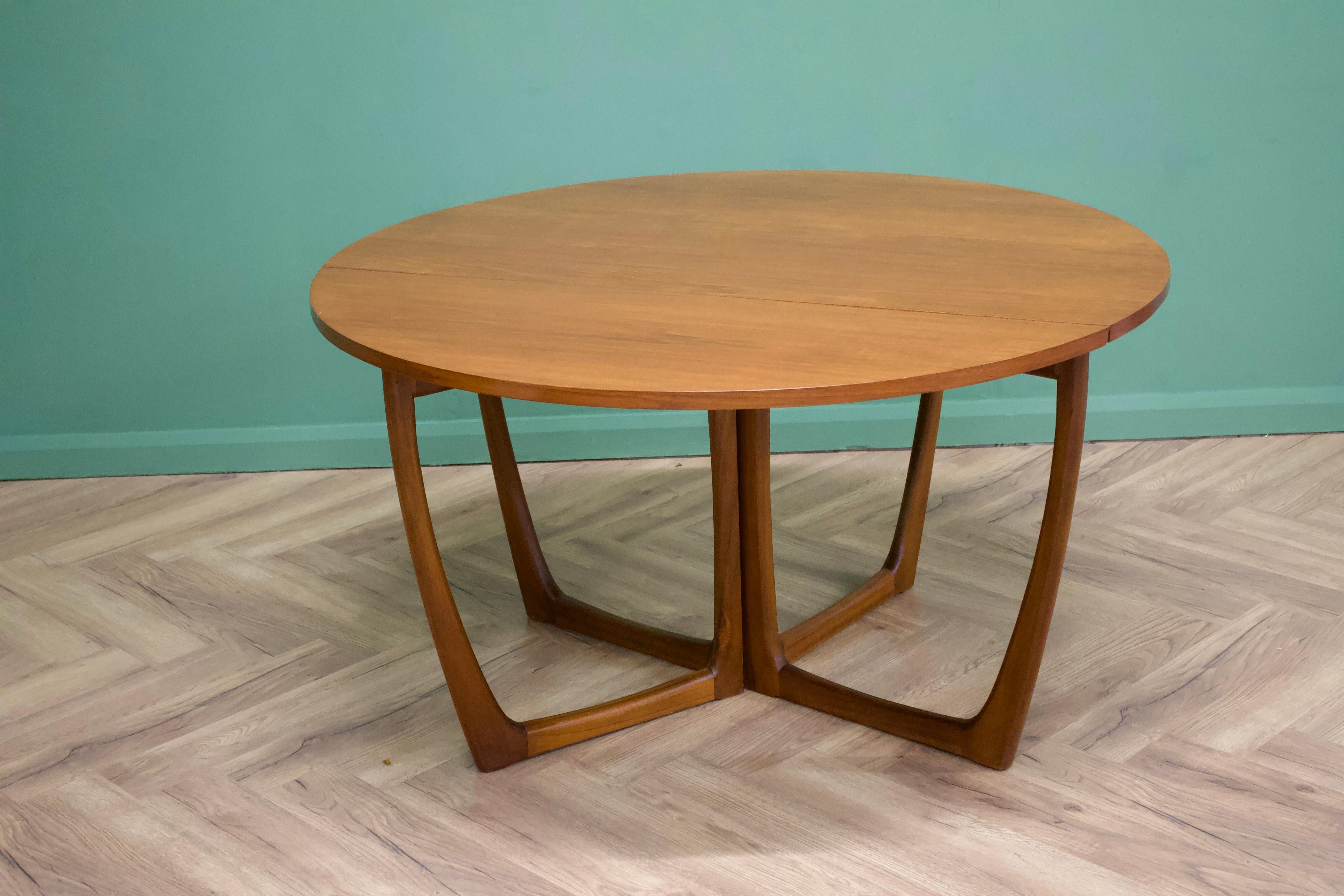 - Mid century drop leaf dining table 
- Made in the UK by Beithcraft
- Made from teak and teak veneer
- Extended width 132 cm.