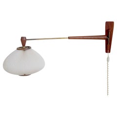 Extendable teak wall lamp, 1960