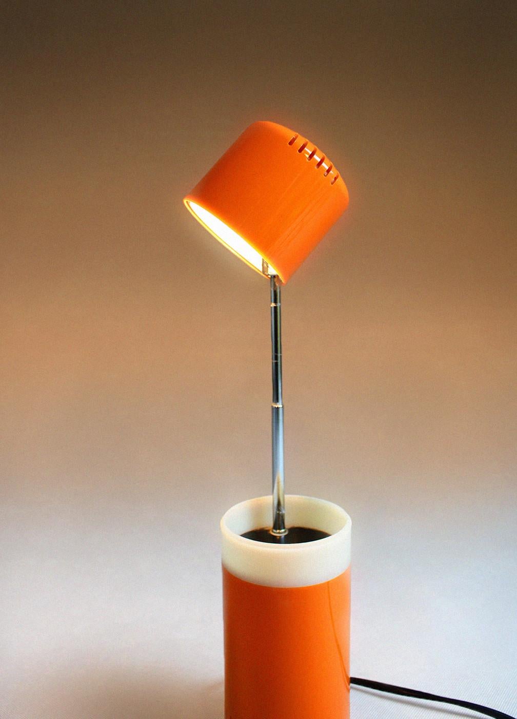 Anglais Lampe de bureau extensible orange mandarine Space Age UK 1970 en vente
